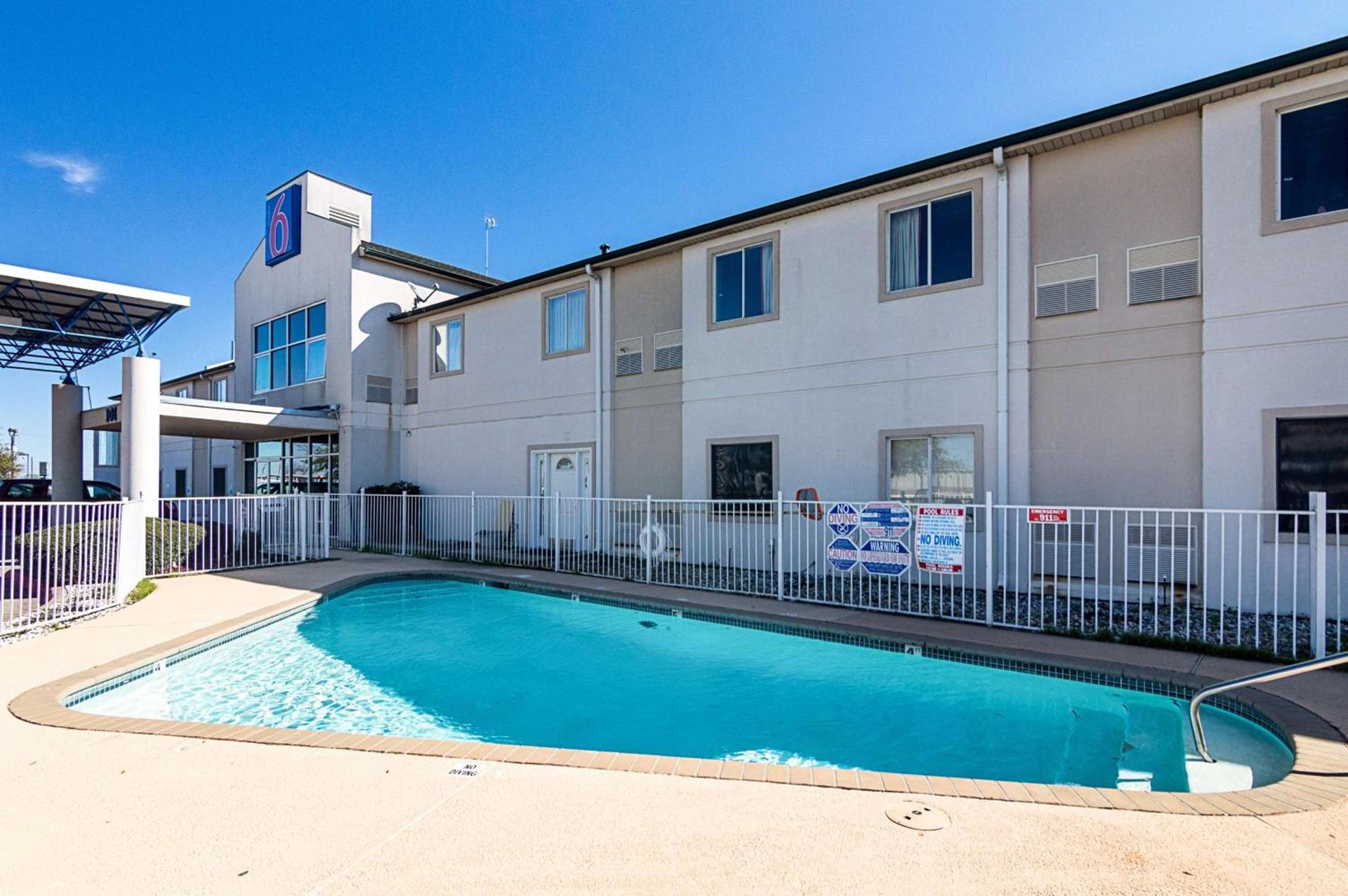 Motel 6-Terrell, TX photo 5