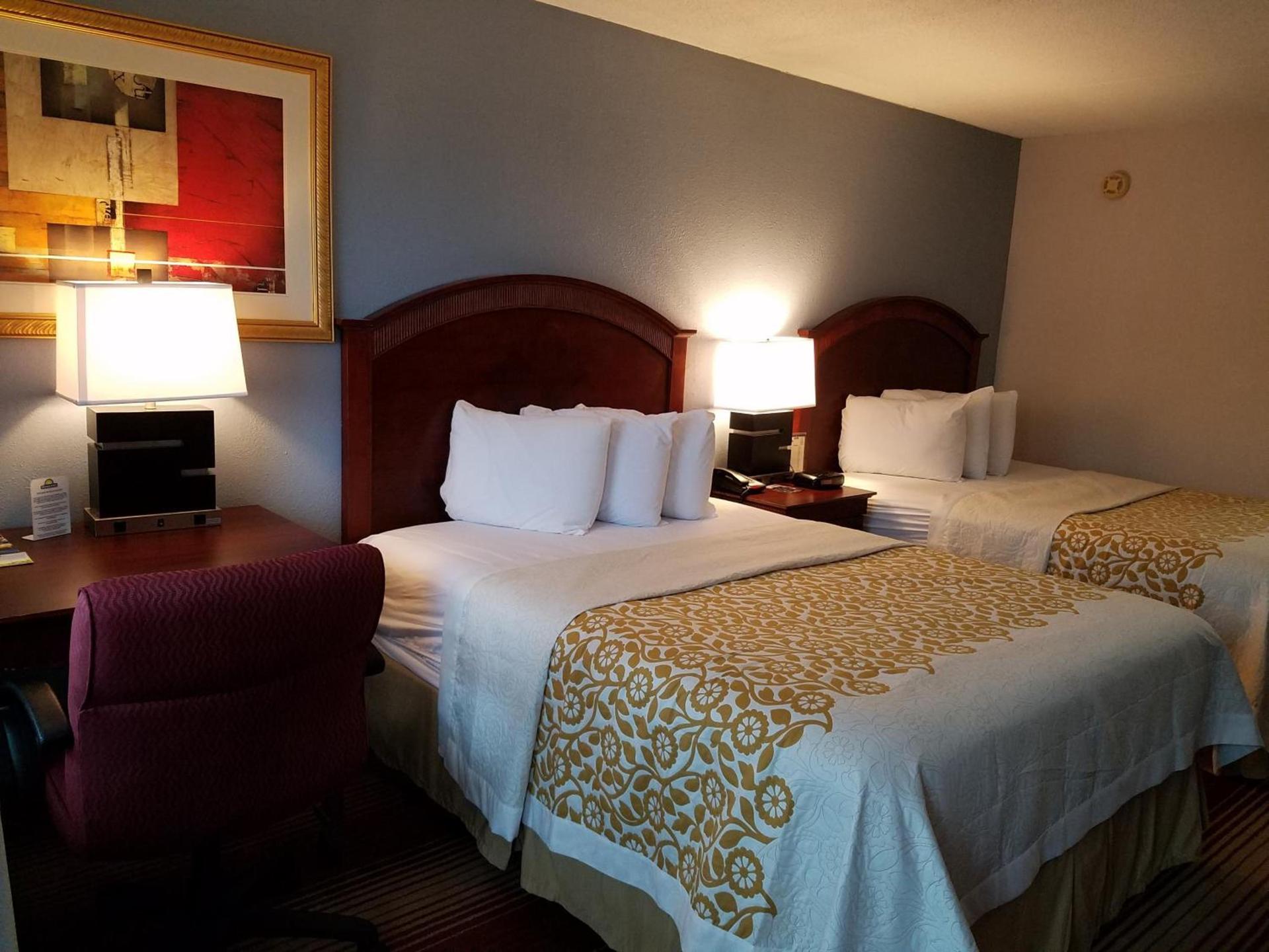 Days Inn by Wyndham Richmond photo 37