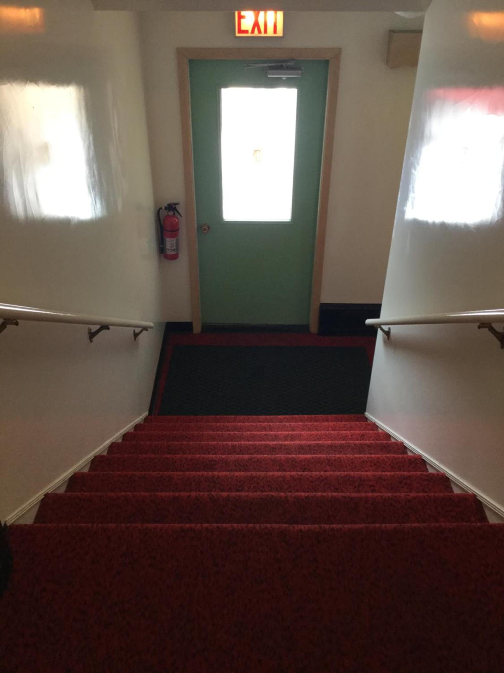 Cedars Motel photo 40