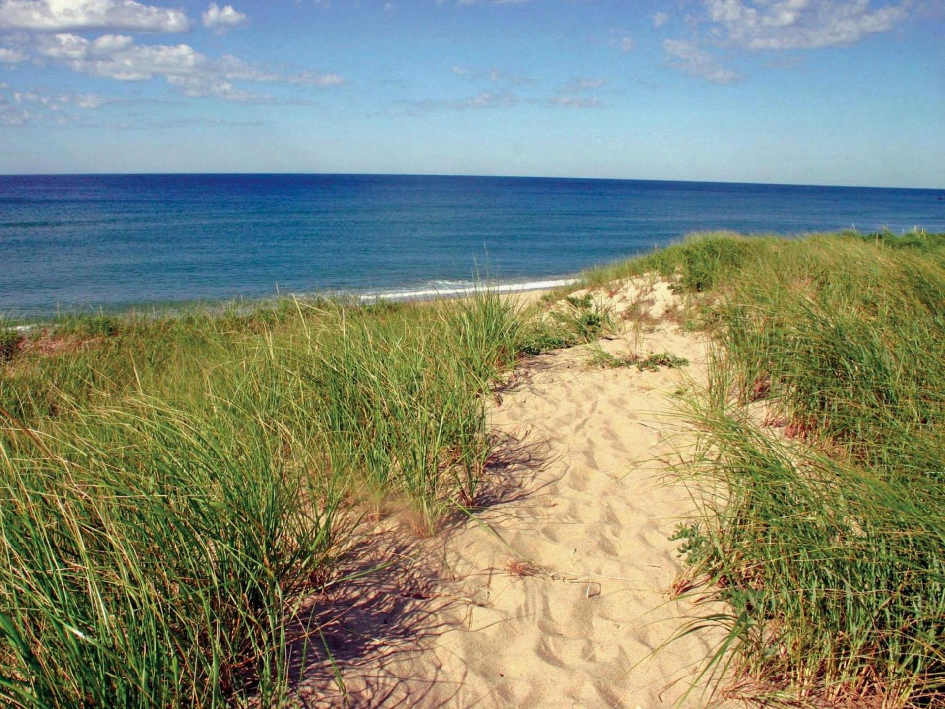Nantucket Inn photo 13