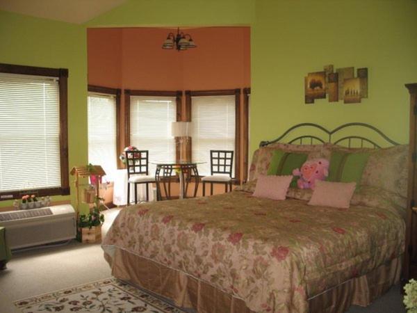 Spruce Hill Inn & Cottages photo 19