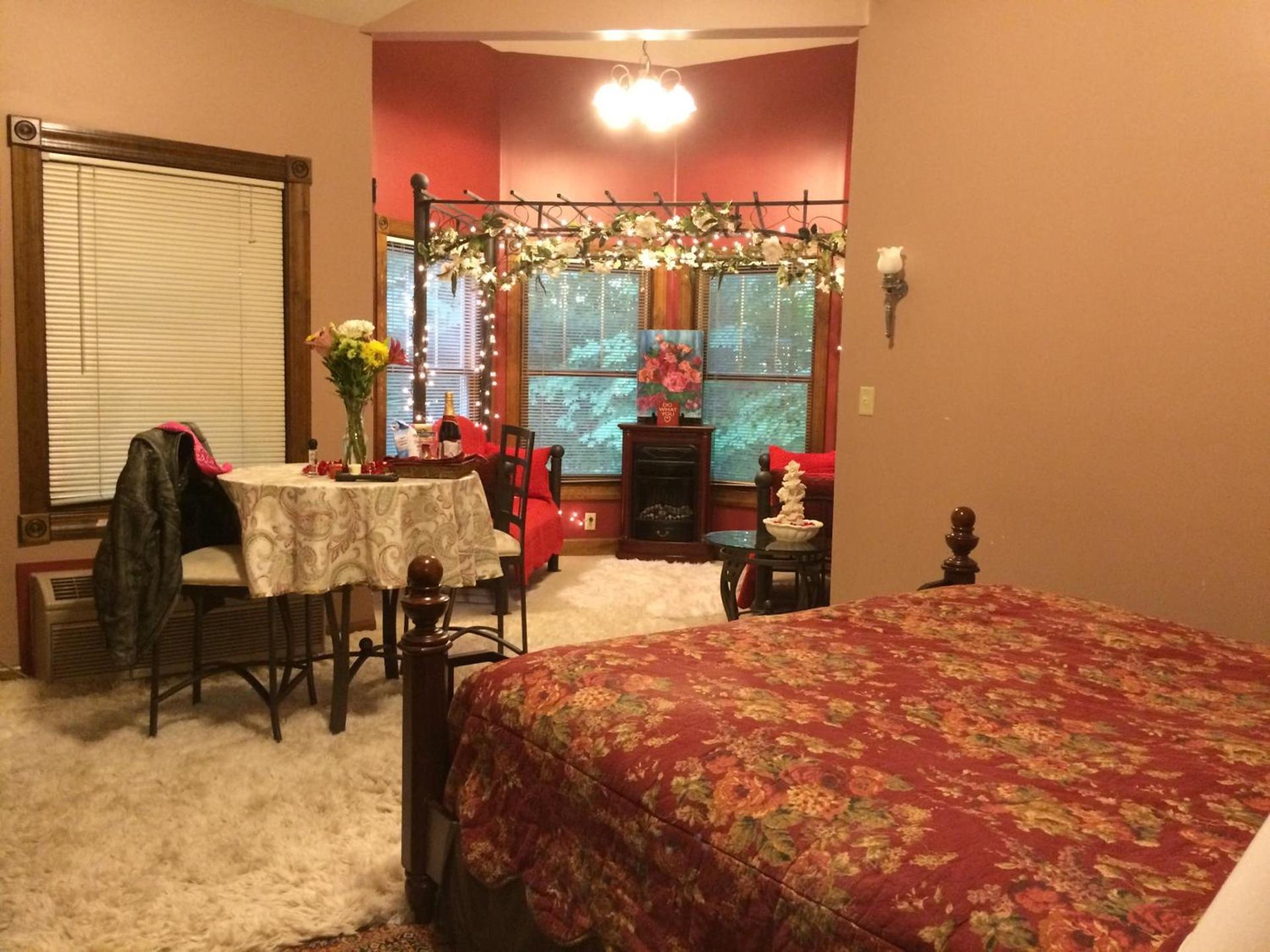 Spruce Hill Inn & Cottages photo 27