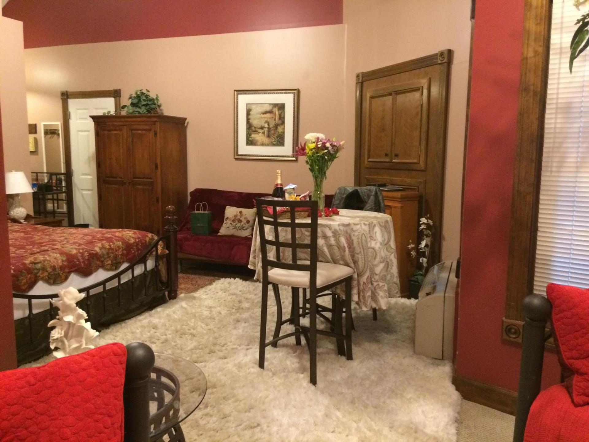 Spruce Hill Inn & Cottages photo 28