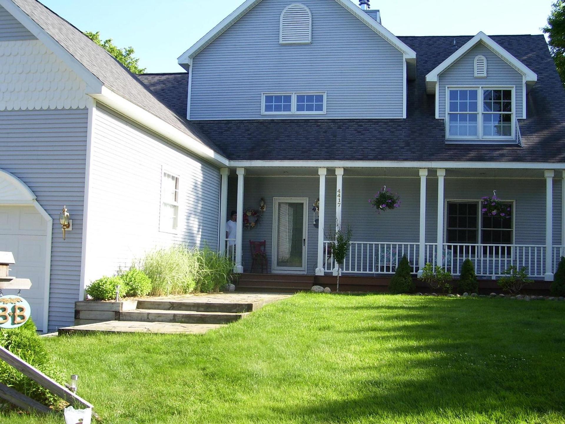 The Torch Lake Bed and Breakfast photo 1