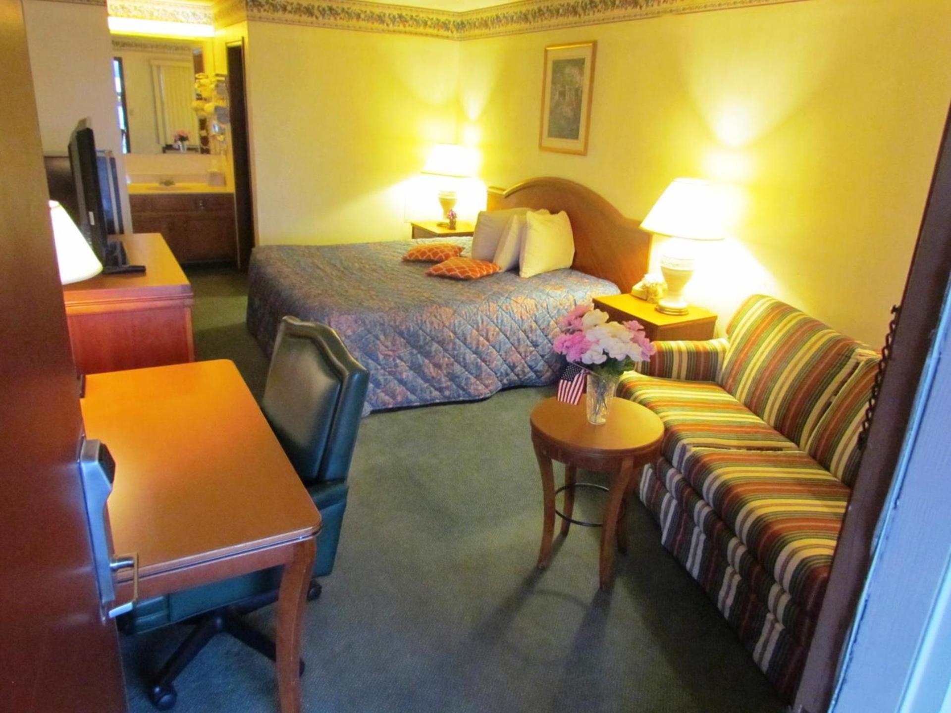 Travel Inn & Suites photo 3