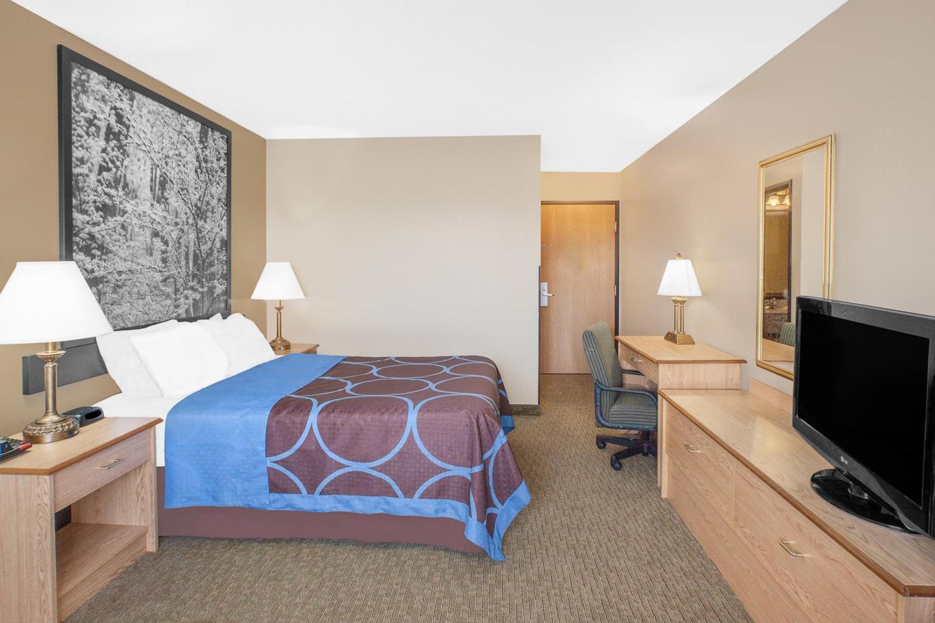 Super 8 by Wyndham Seville photo 18