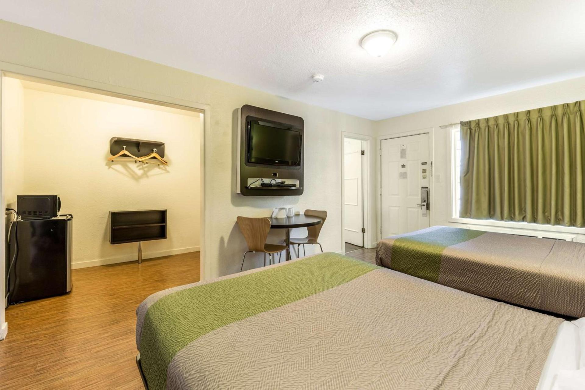 Motel 6 San Rafael, CA photo 13