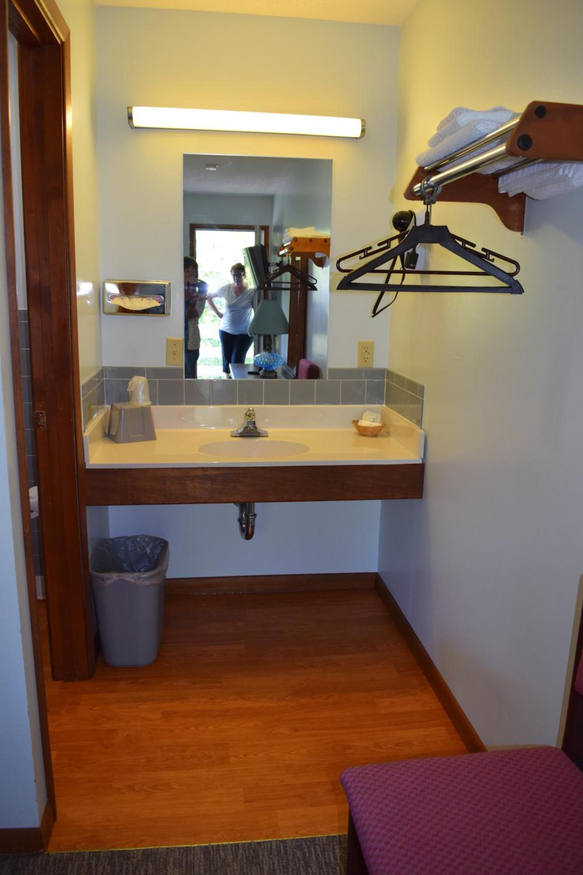 Green Valley Motor Lodge photo 5