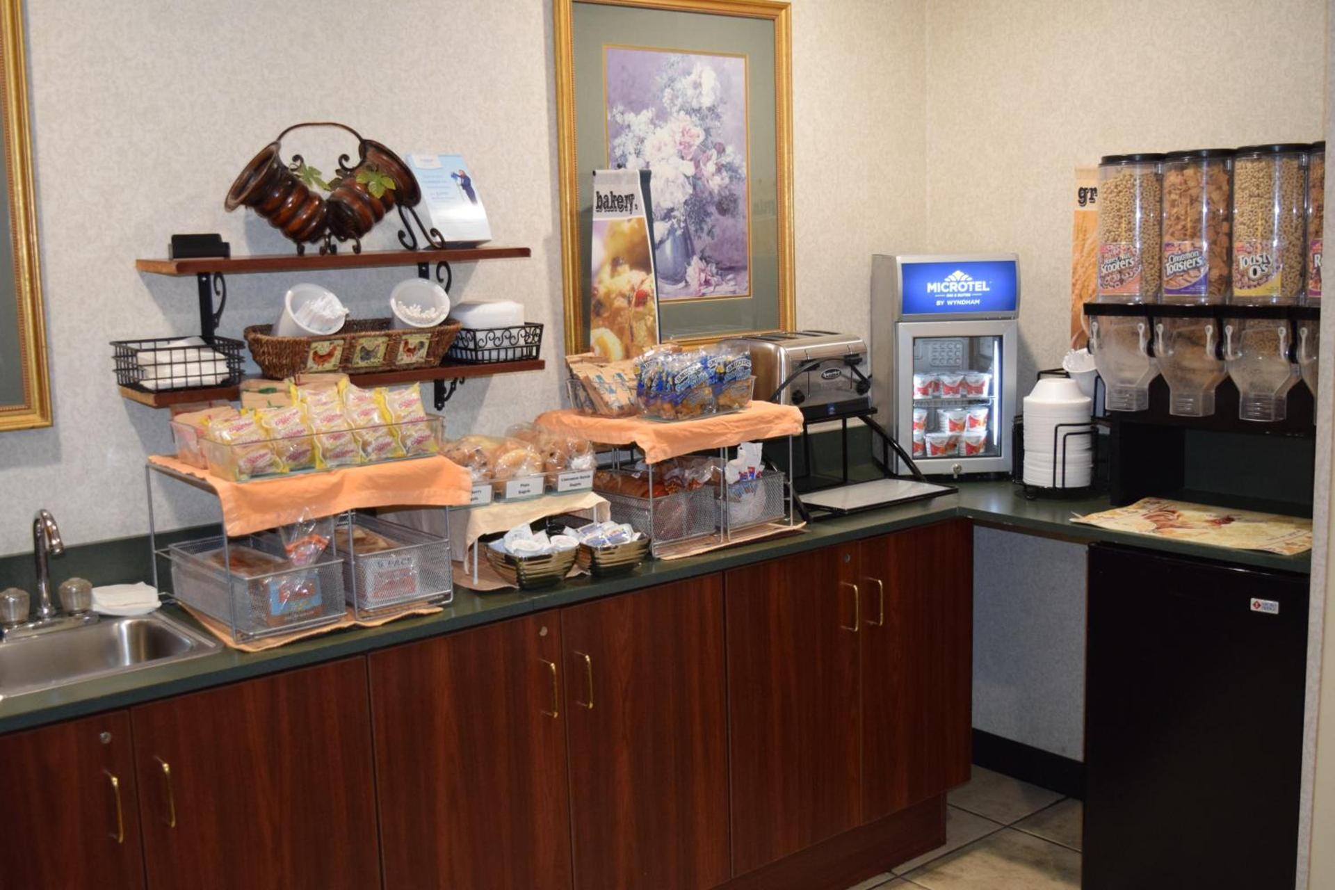 Microtel Inn & Suites by Wyndham Rock Hill/Charlotte Area photo 19