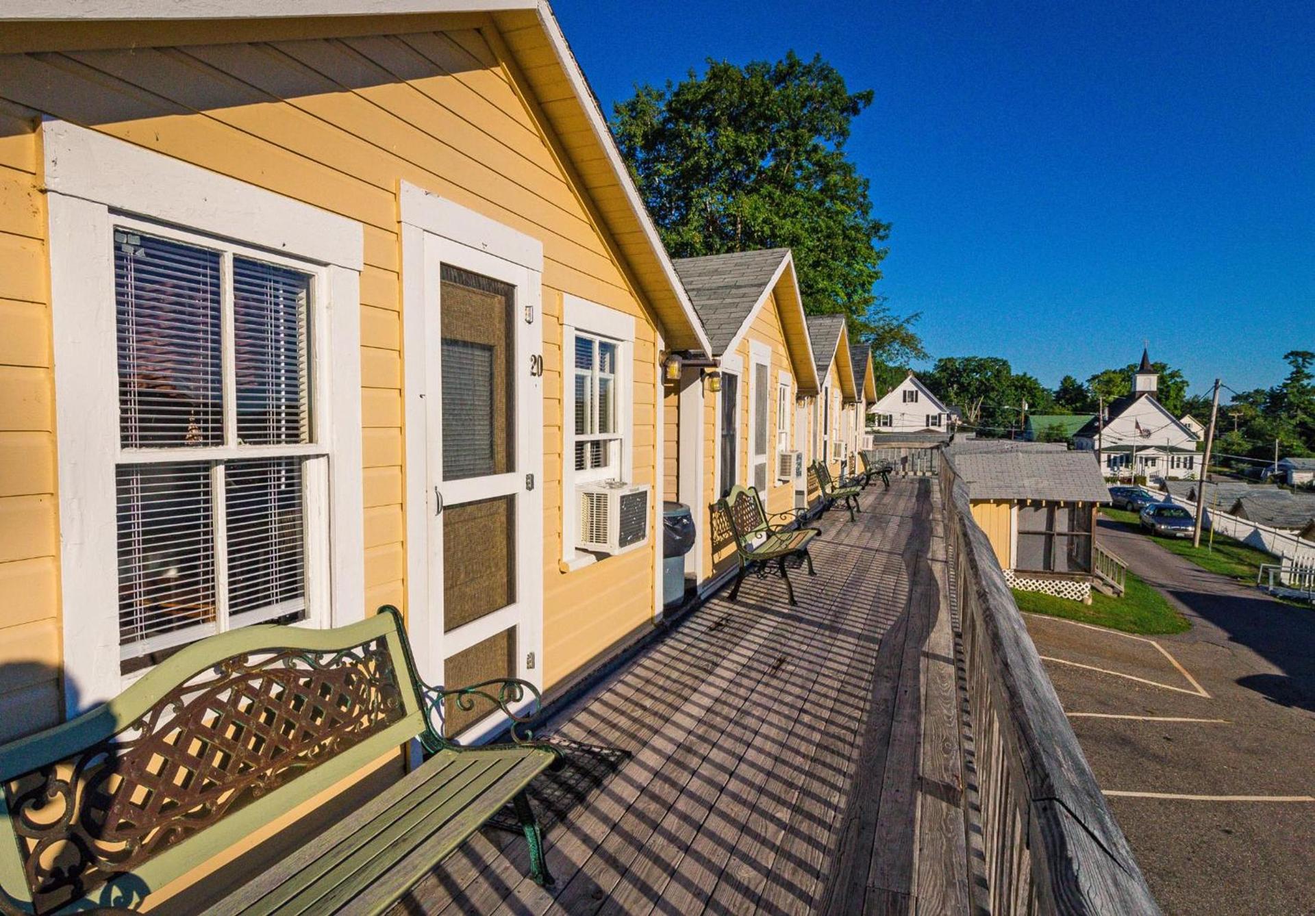 Half Moon Motel & Cottages photo 30