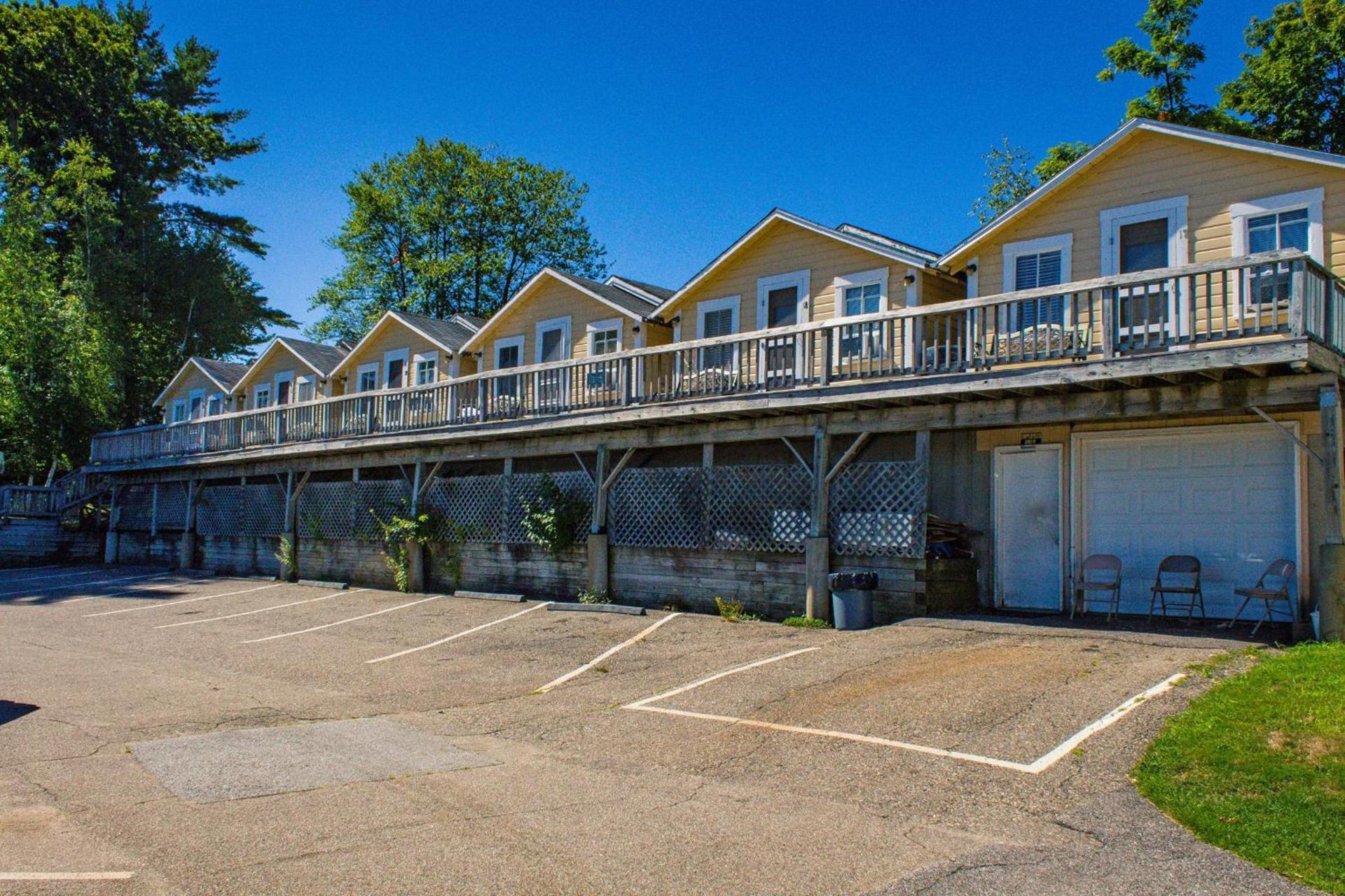 Half Moon Motel & Cottages photo 31