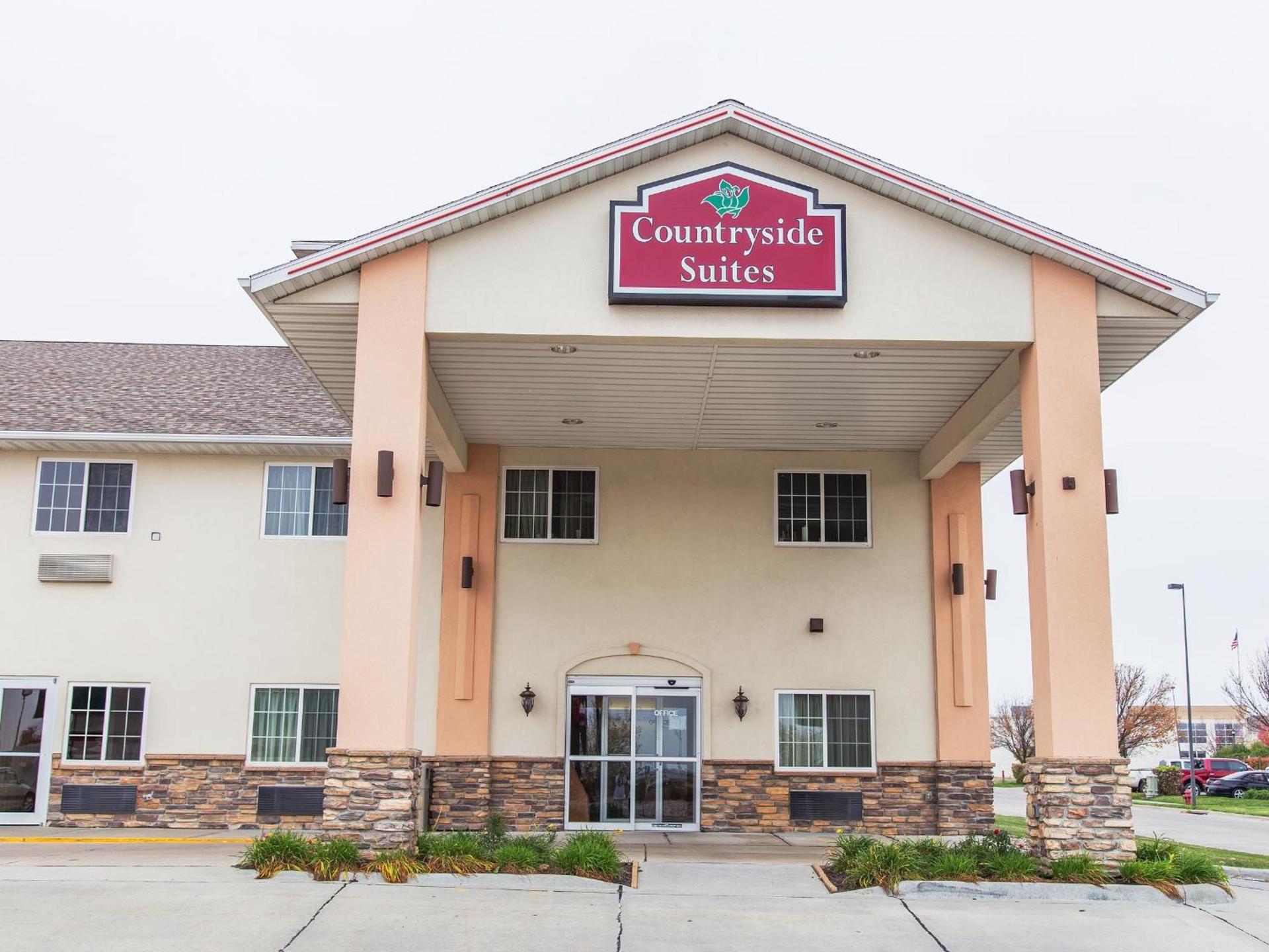 BridgePointe Inn & Suites by BPhotels, Lincoln I-80 & 27th St — hotel in Lincoln