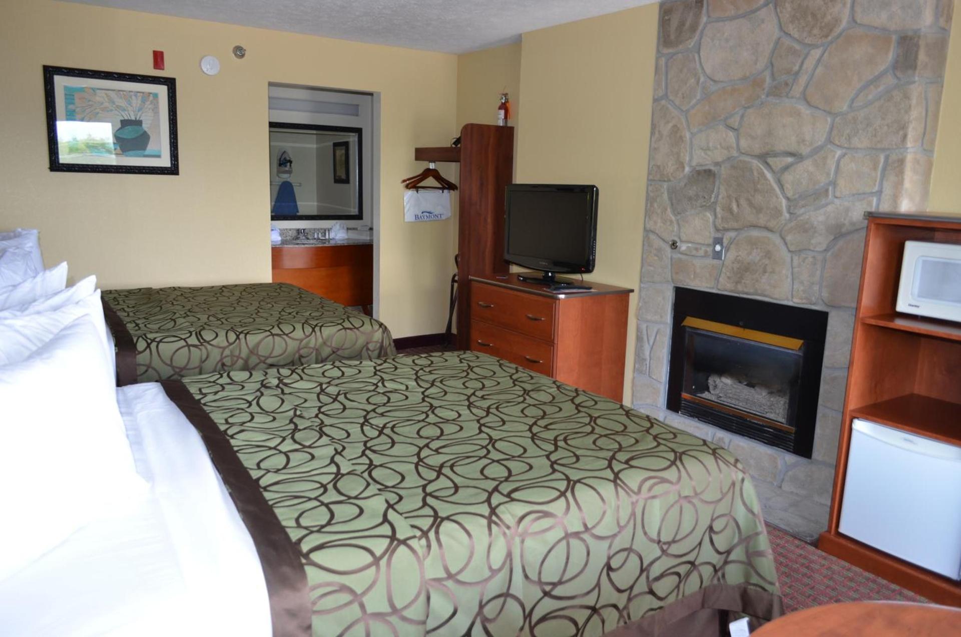 Baymont by Wyndham Pigeon Forge near Island Drive photo 29