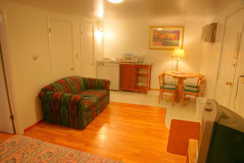 Mel Haven Motel photo 63