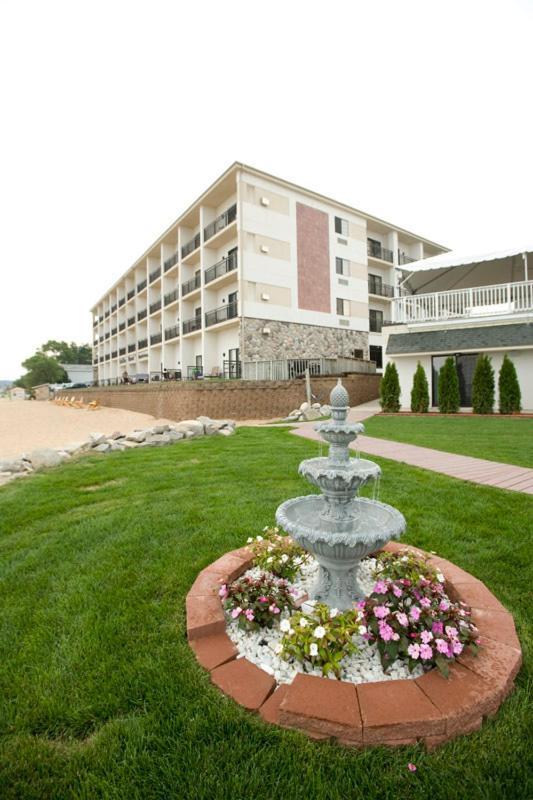 Parkshore Resort photo 4