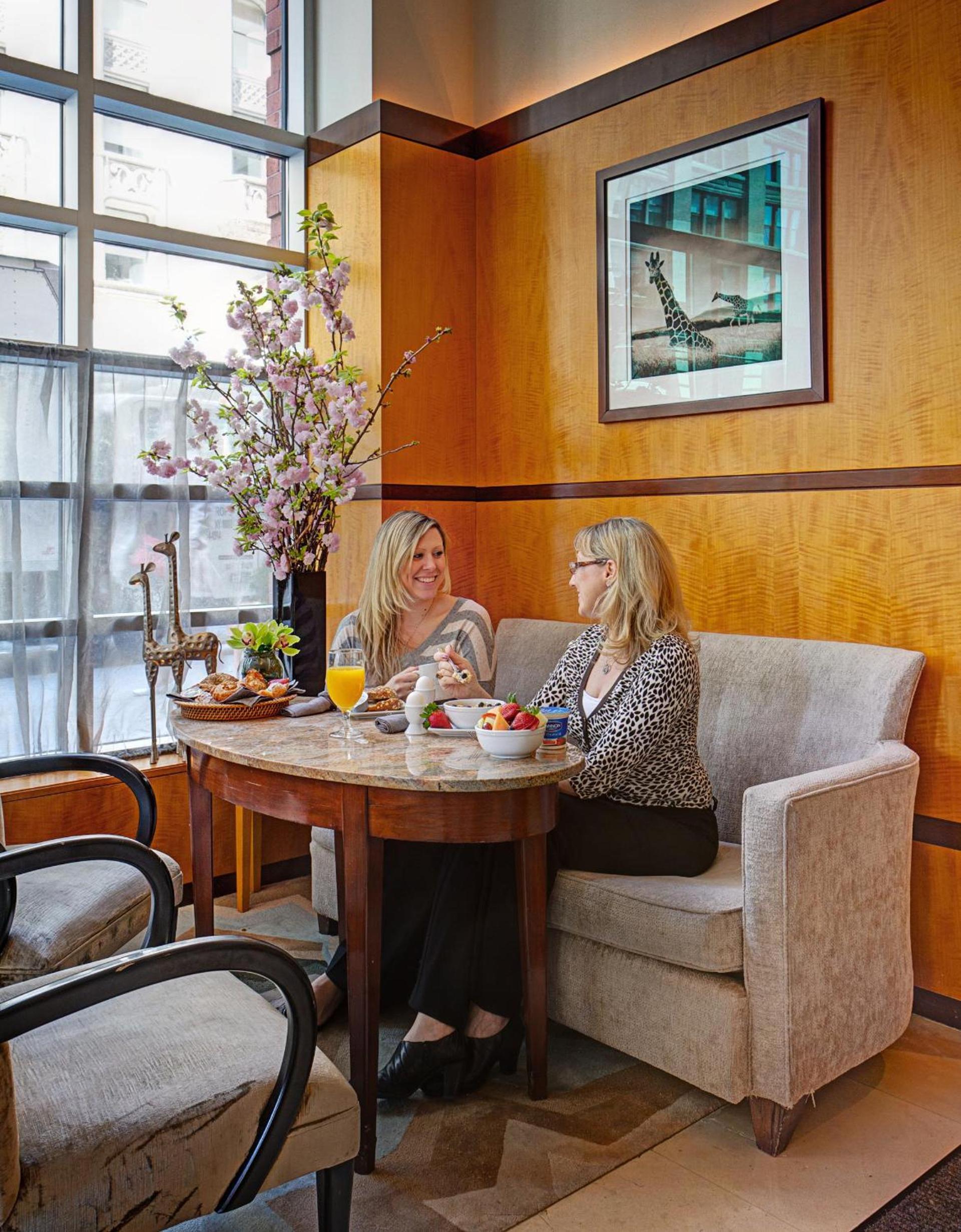 Hotel Giraffe by Library Hotel Collection photo 24