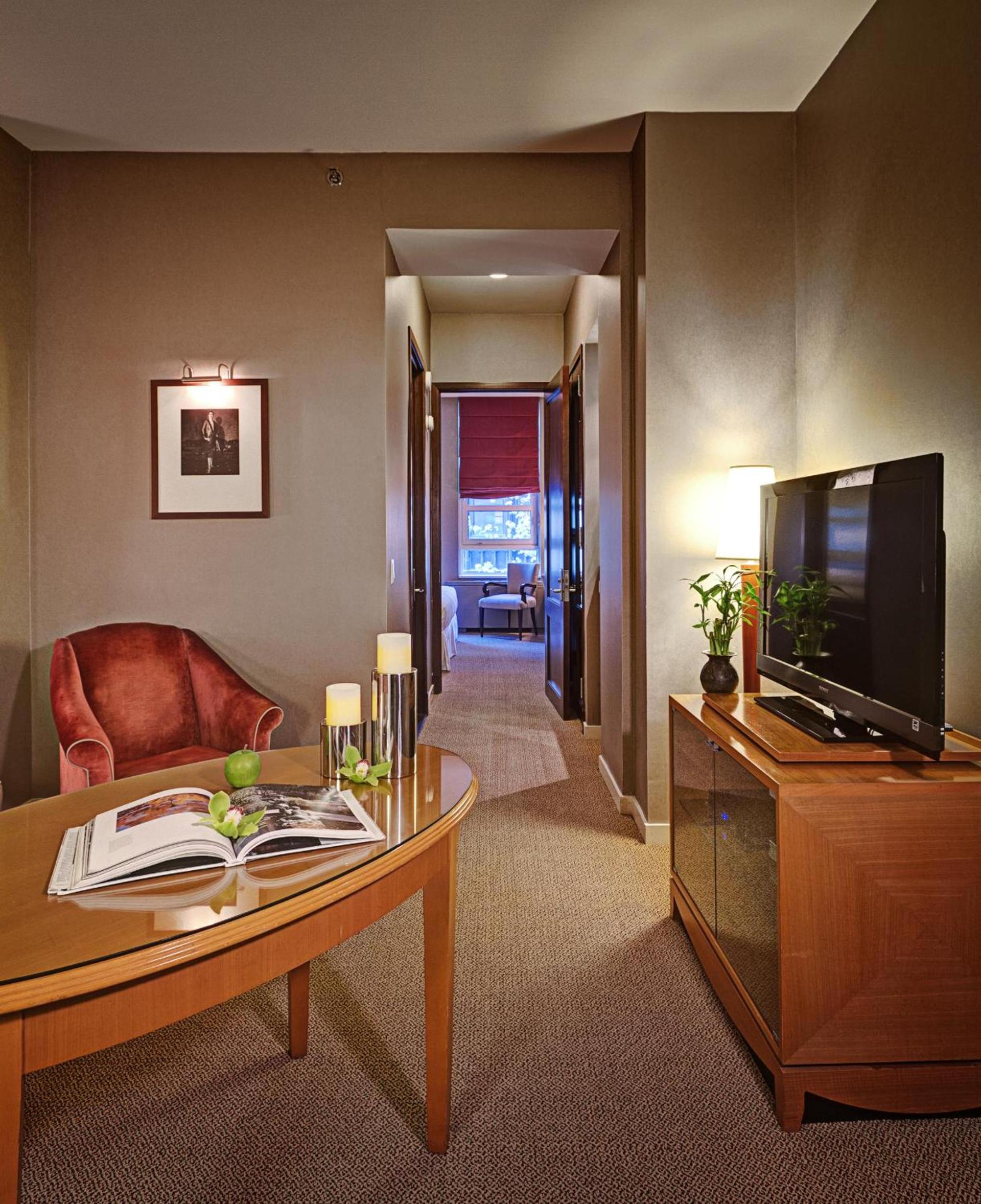 Hotel Giraffe by Library Hotel Collection photo 28