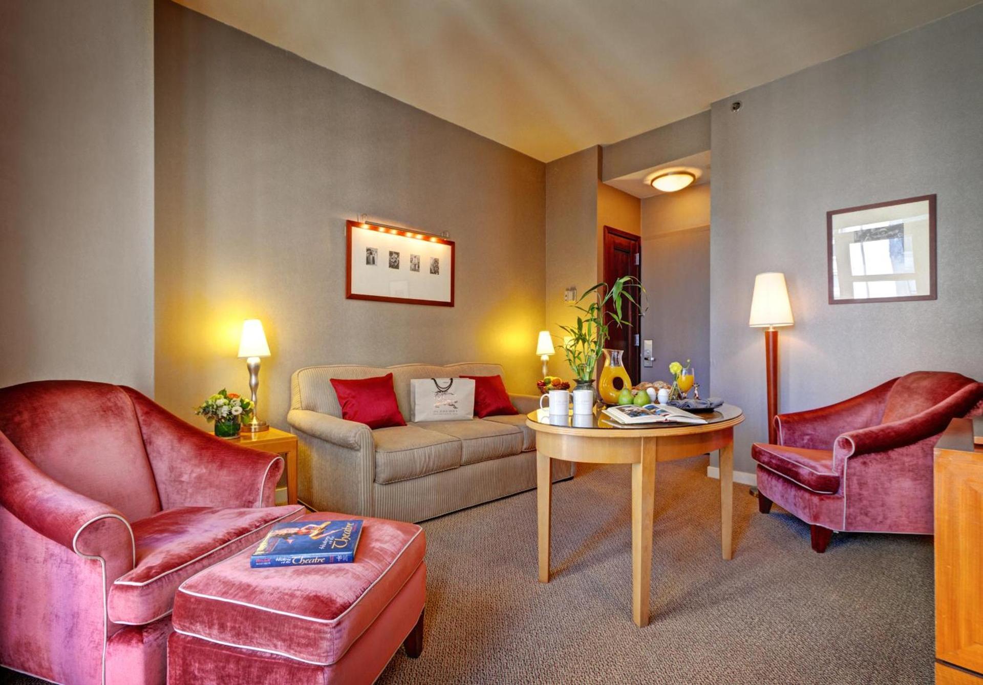 Hotel Giraffe by Library Hotel Collection photo 4