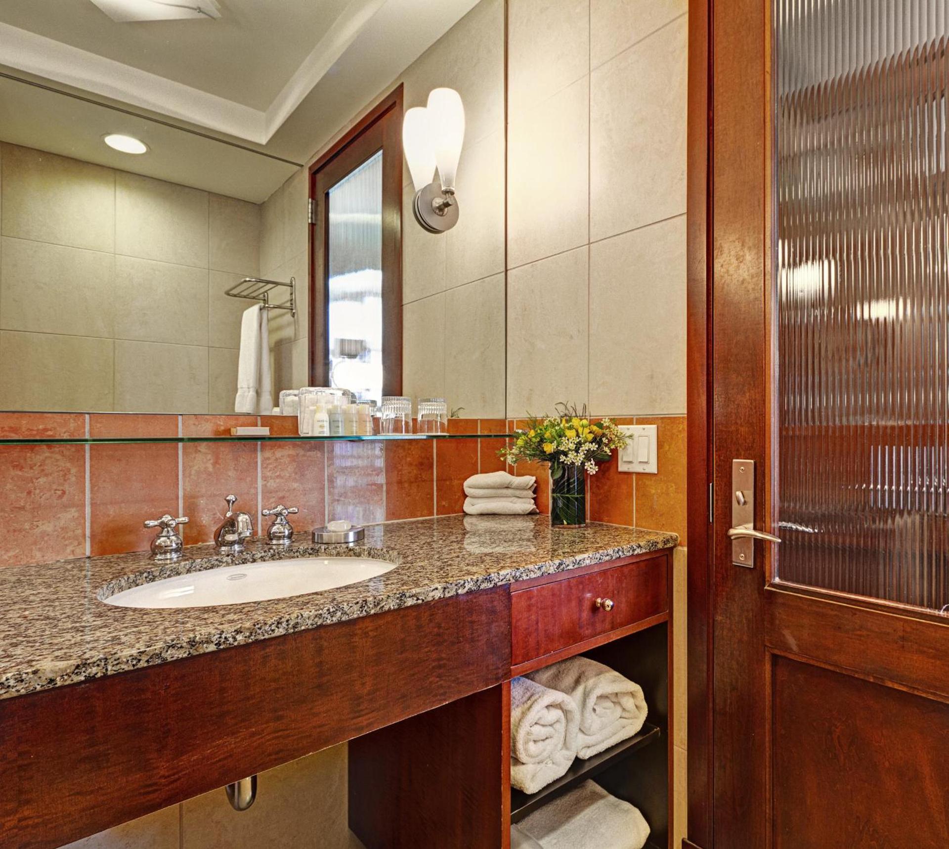 Hotel Giraffe by Library Hotel Collection photo 5