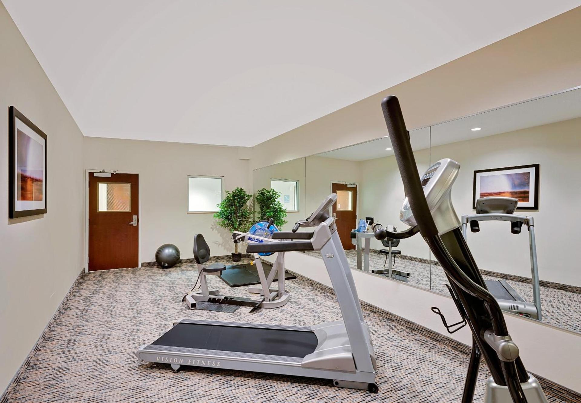 Microtel Inn and Suites by Wyndham - Geneva photo 17