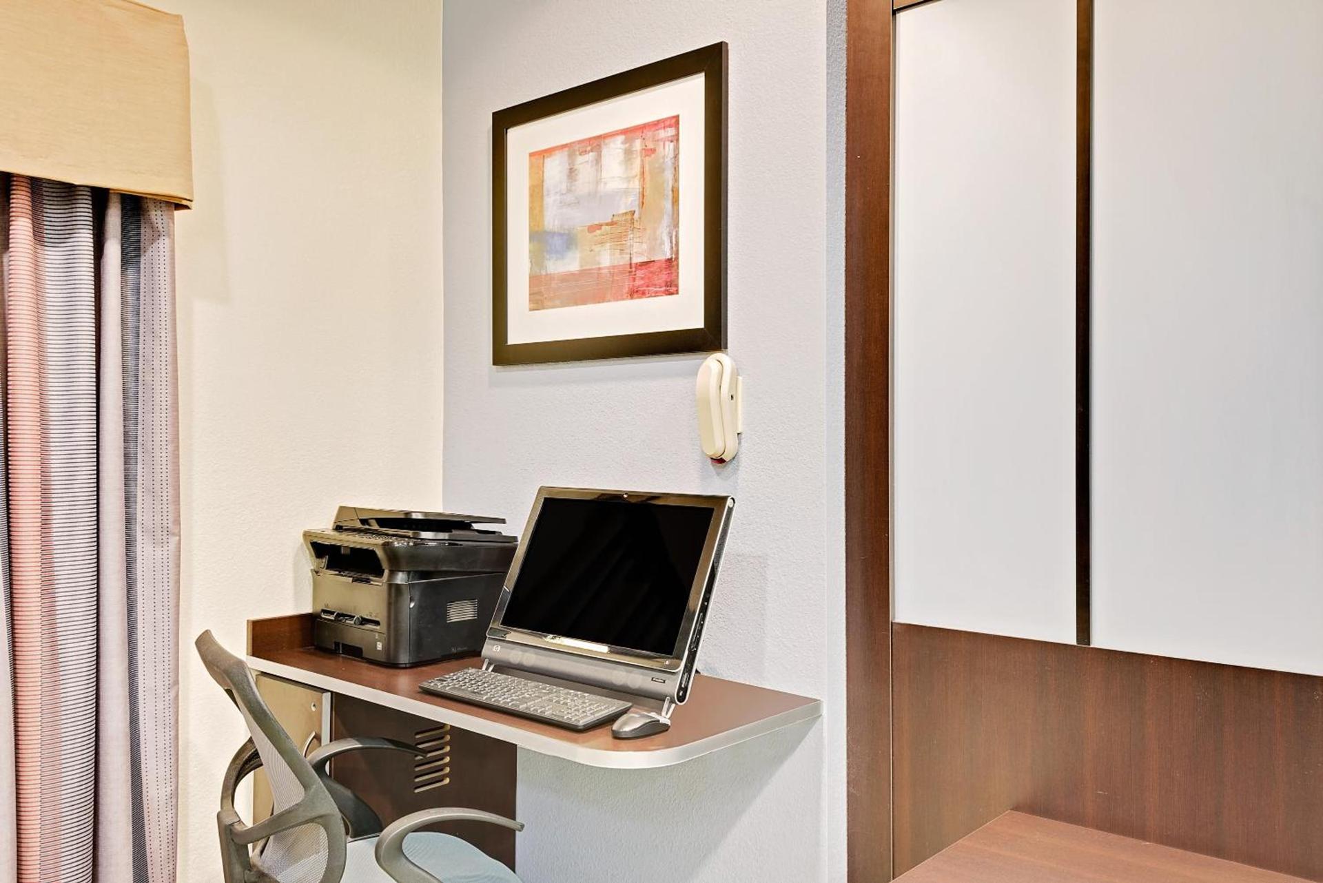Microtel Inn and Suites by Wyndham - Geneva photo 18