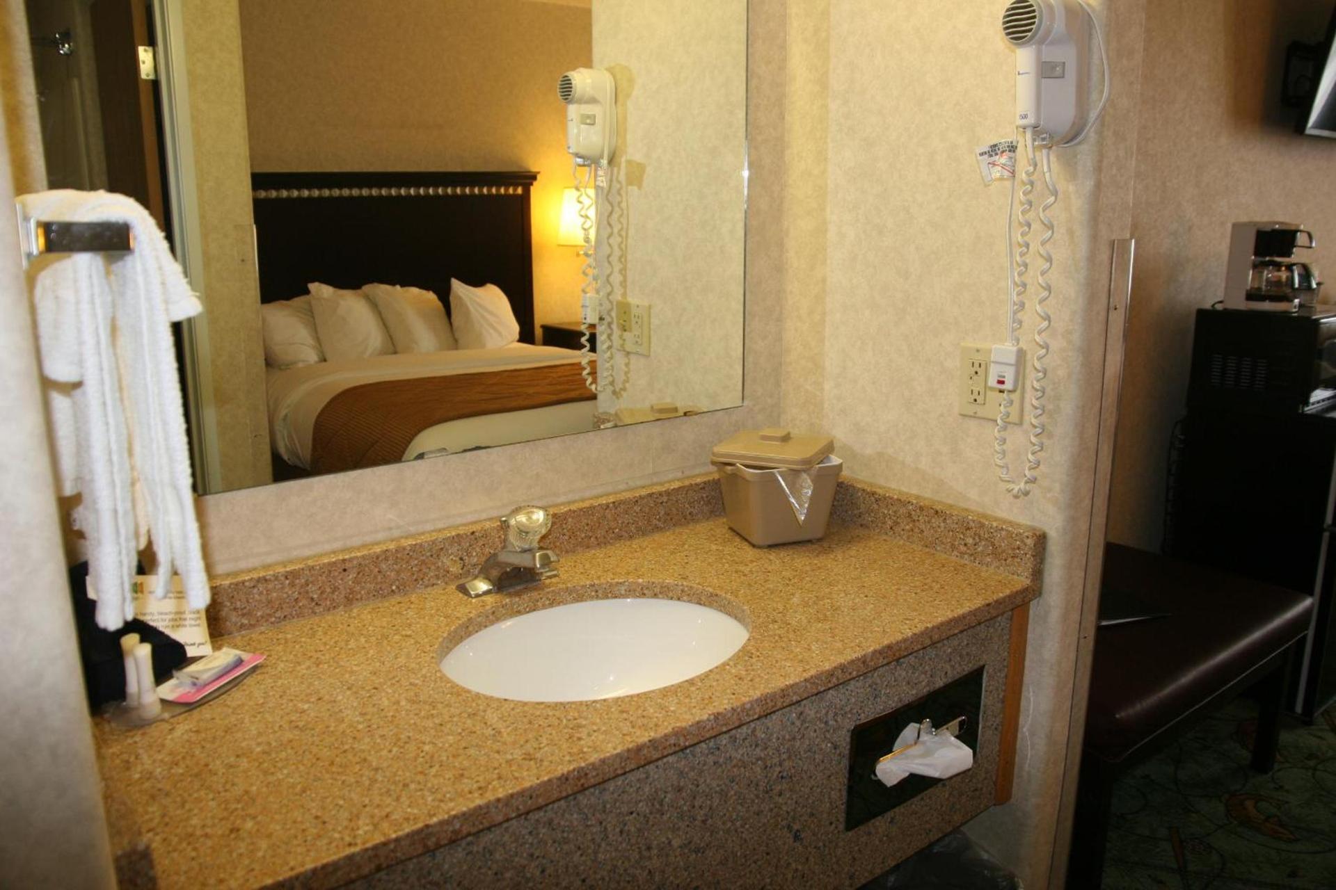 Best Western Montrose Inn photo 39