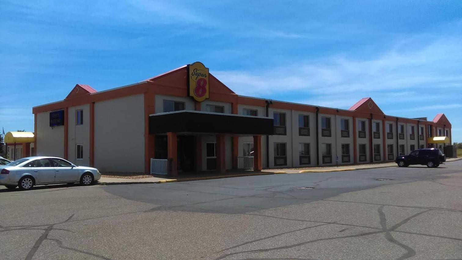 Super 8 by Wyndham Monticello photo 15