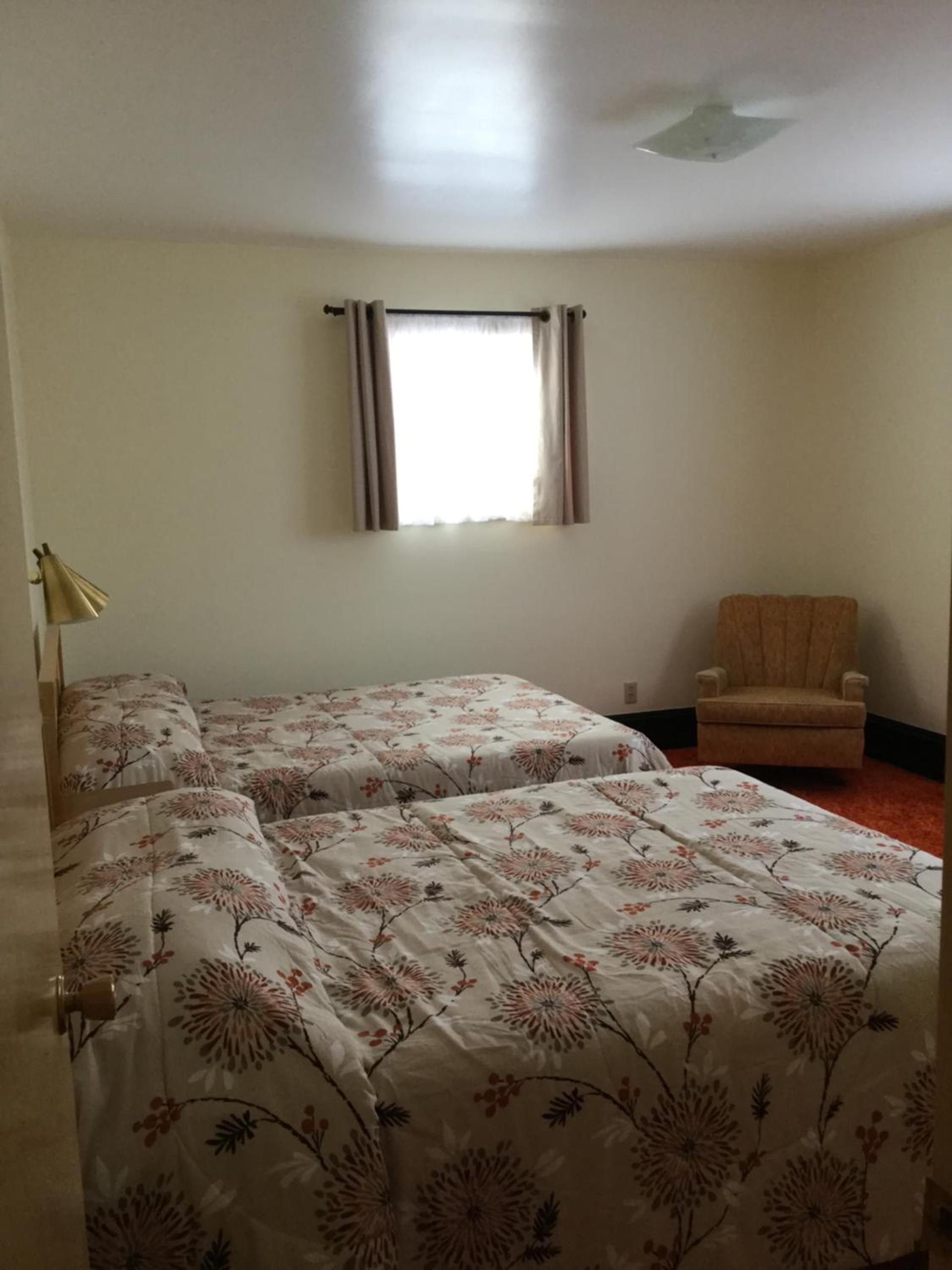 Cedars Motel photo 33