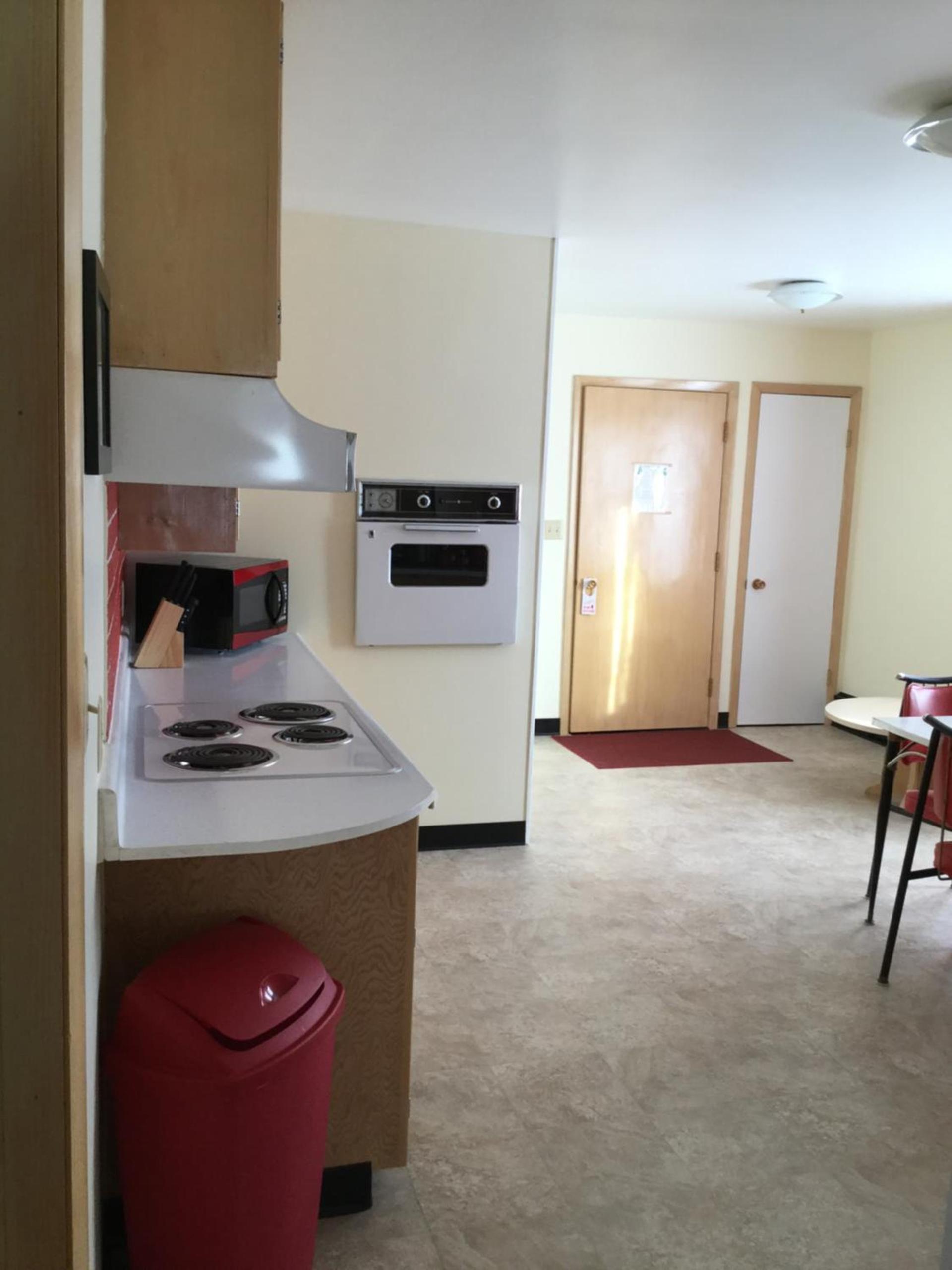 Cedars Motel photo 37
