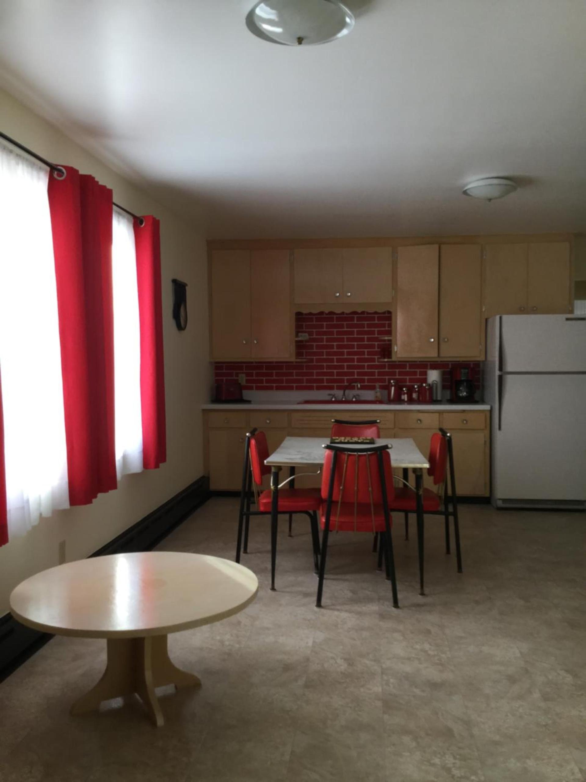 Cedars Motel photo 38