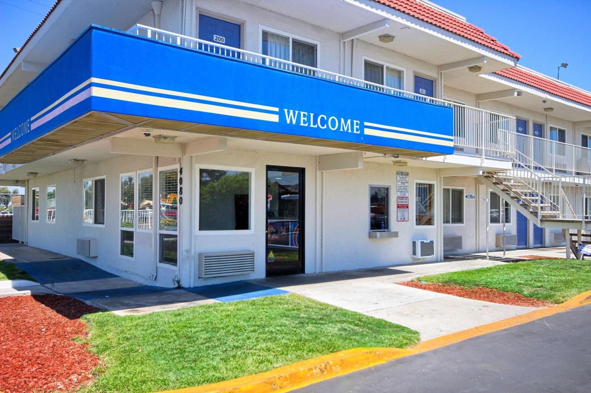 Bridgeview Hotel photo 2