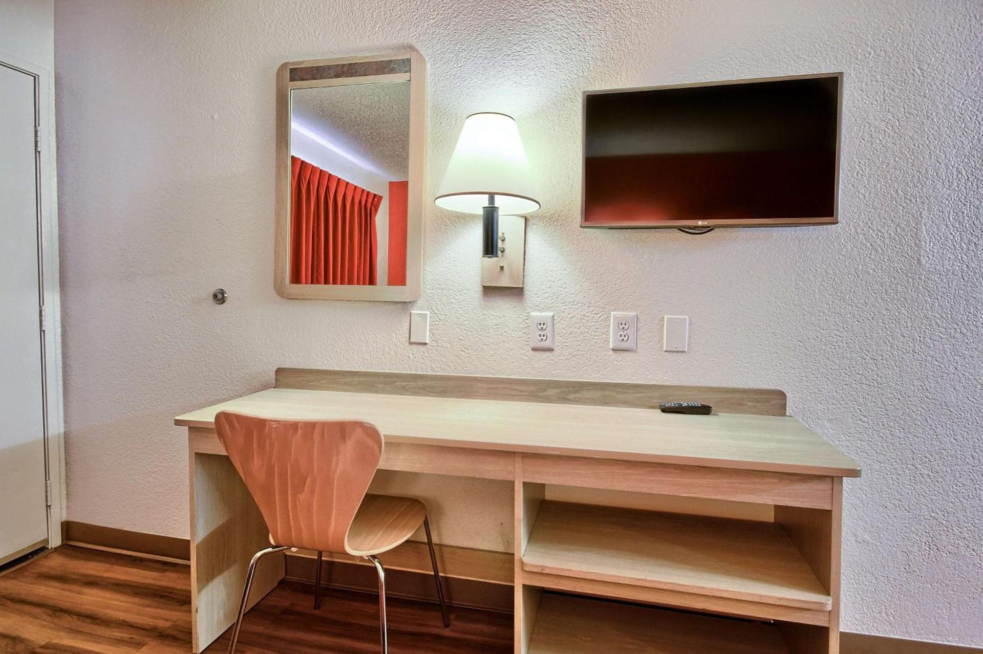 Bridgeview Hotel photo 64