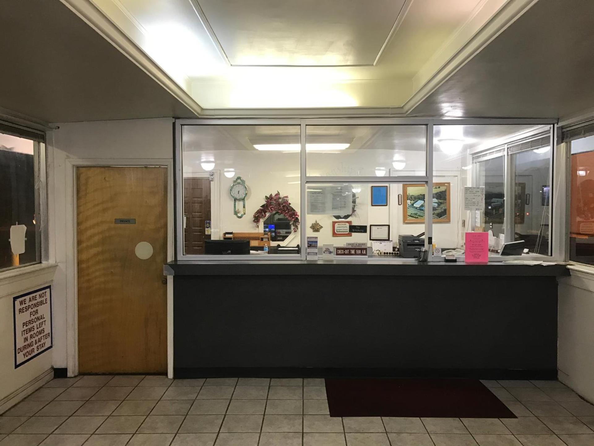 Flagship Inn photo 19