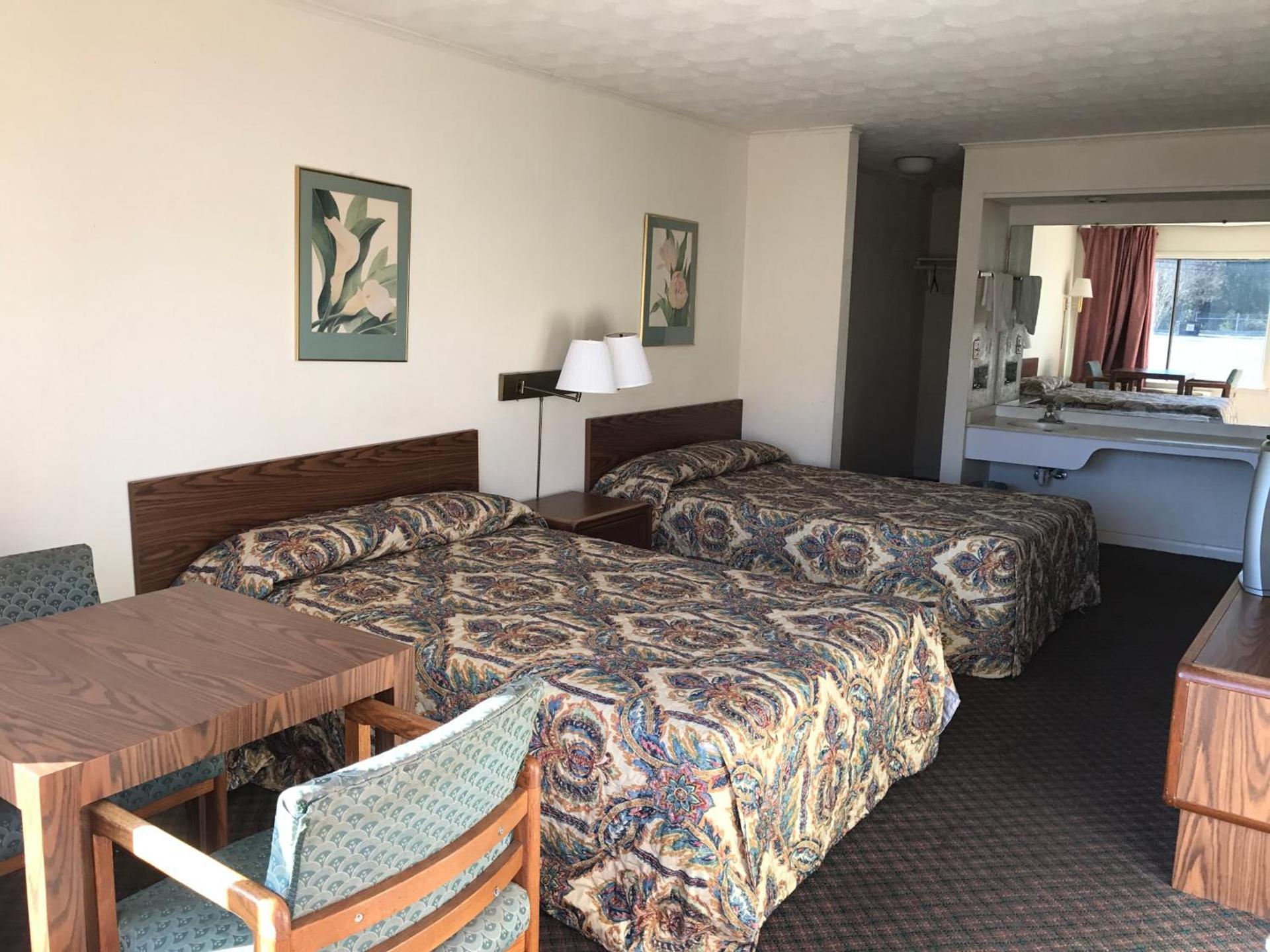 Flagship Inn photo 14