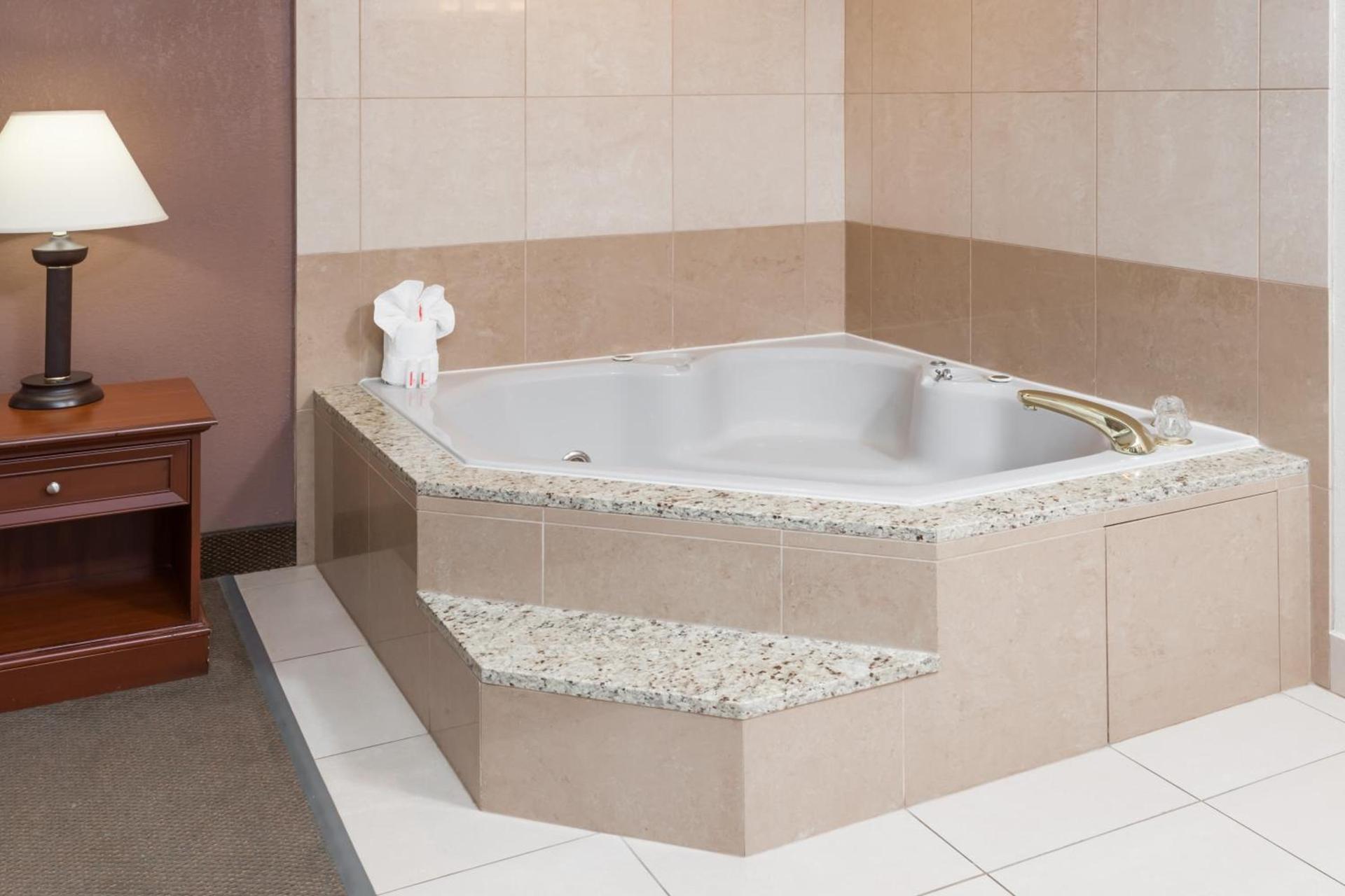 Baymont by Wyndham Tuscola photo 34