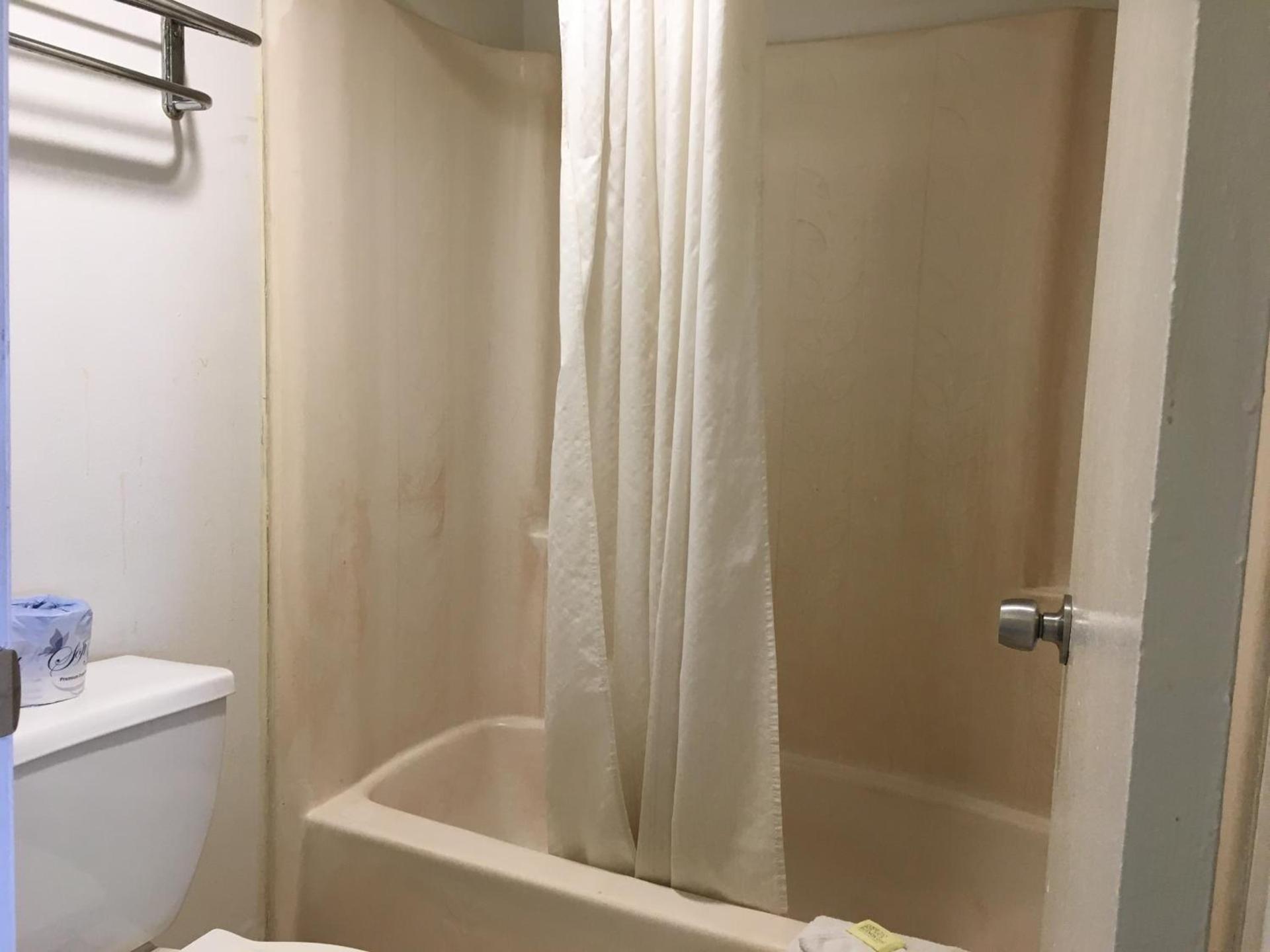 Riviera Motel photo 16