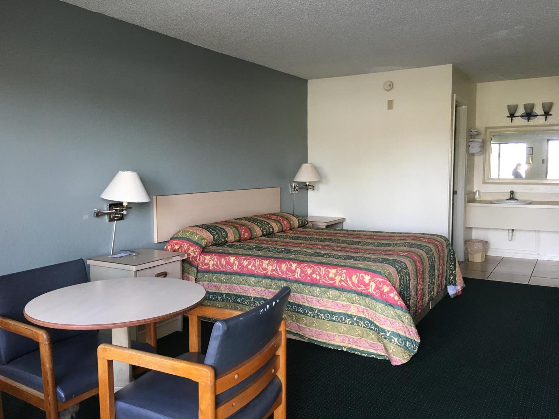 Riviera Motel photo 13
