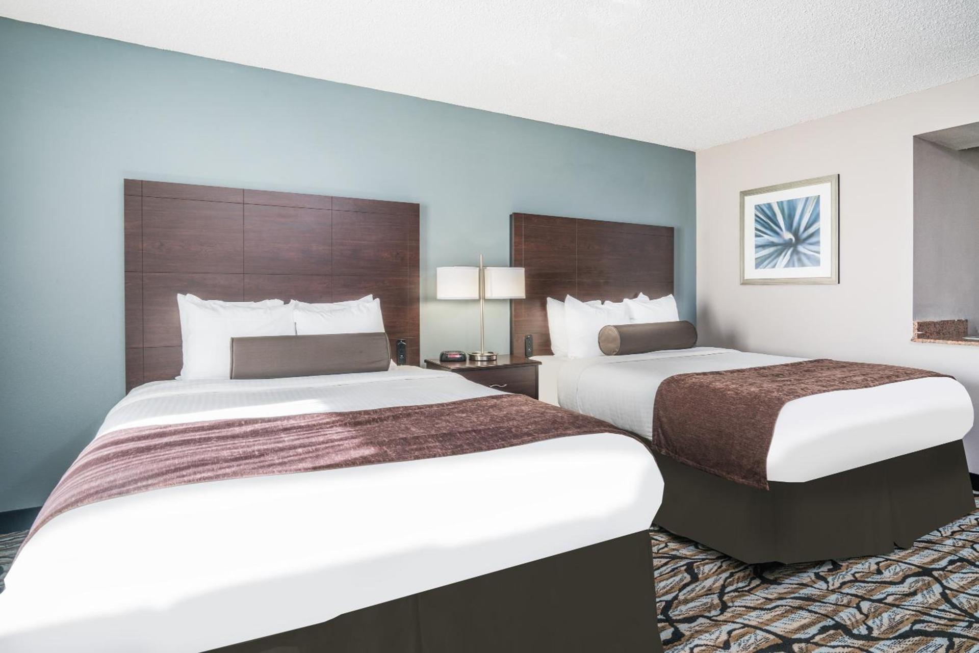 Days Inn & Suites by Wyndham Wausau photo 25