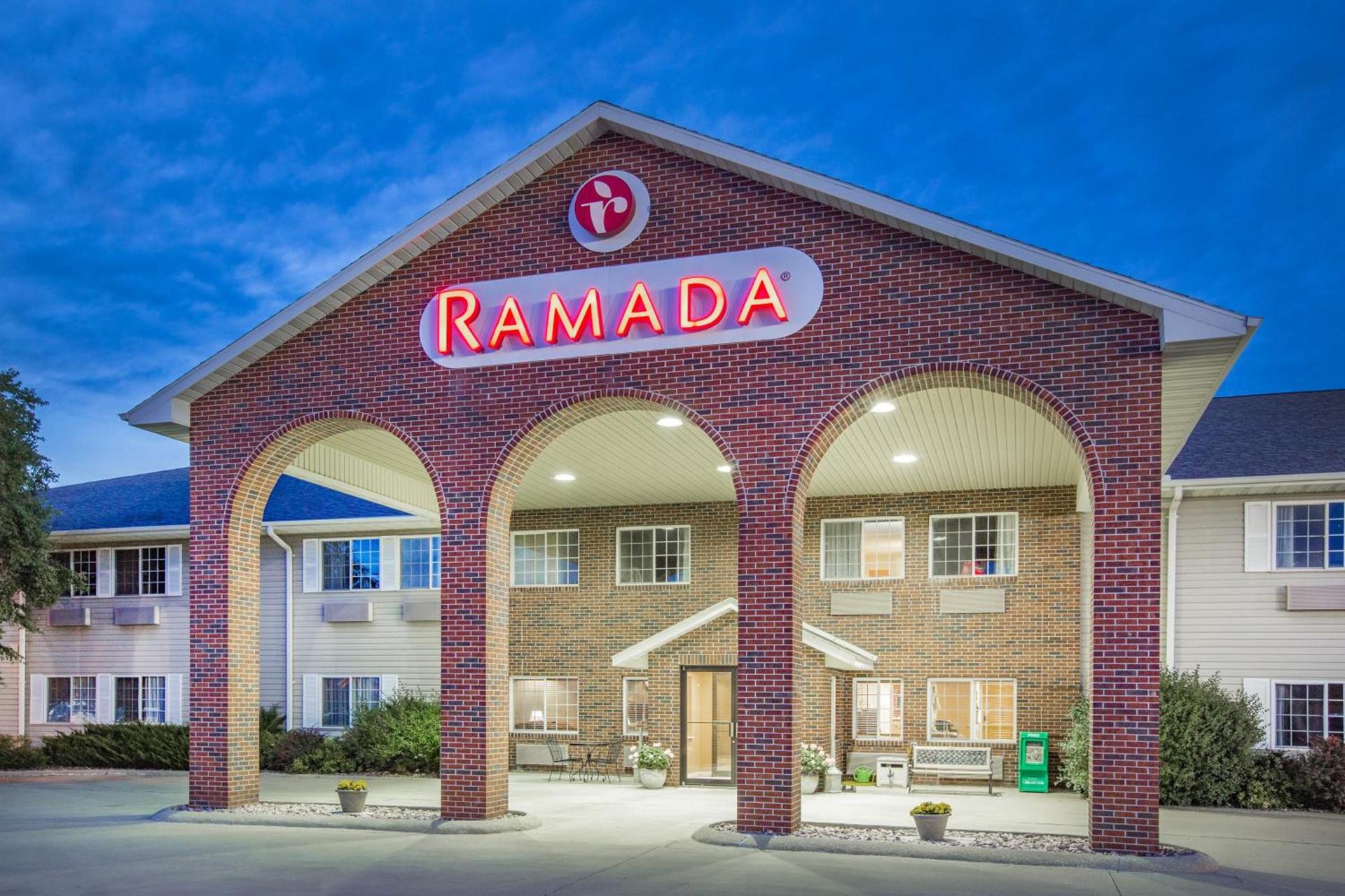 Ramada by Wyndham Spirit Lake/Okoboji photo 28