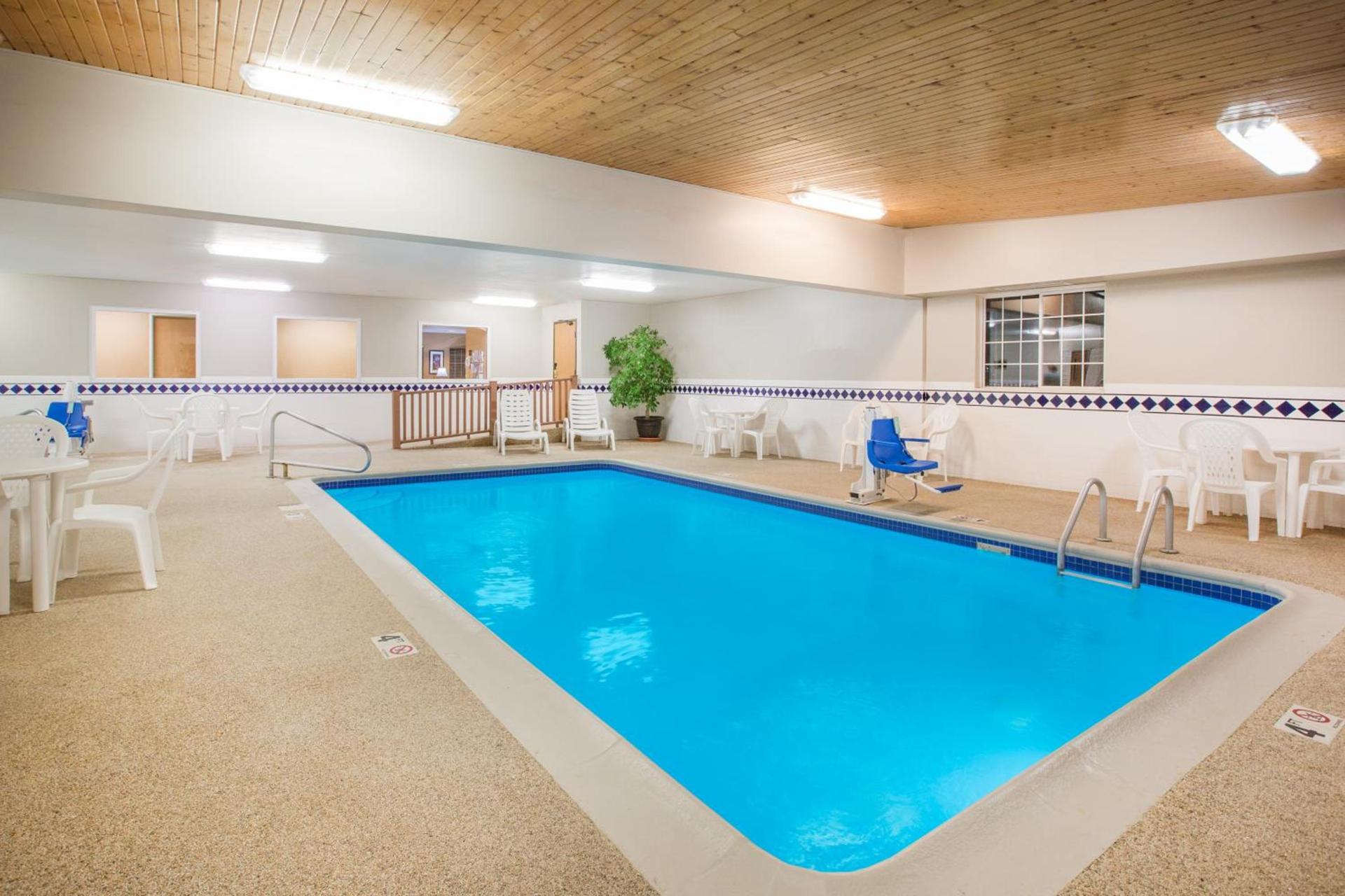 Ramada by Wyndham Spirit Lake/Okoboji photo 27