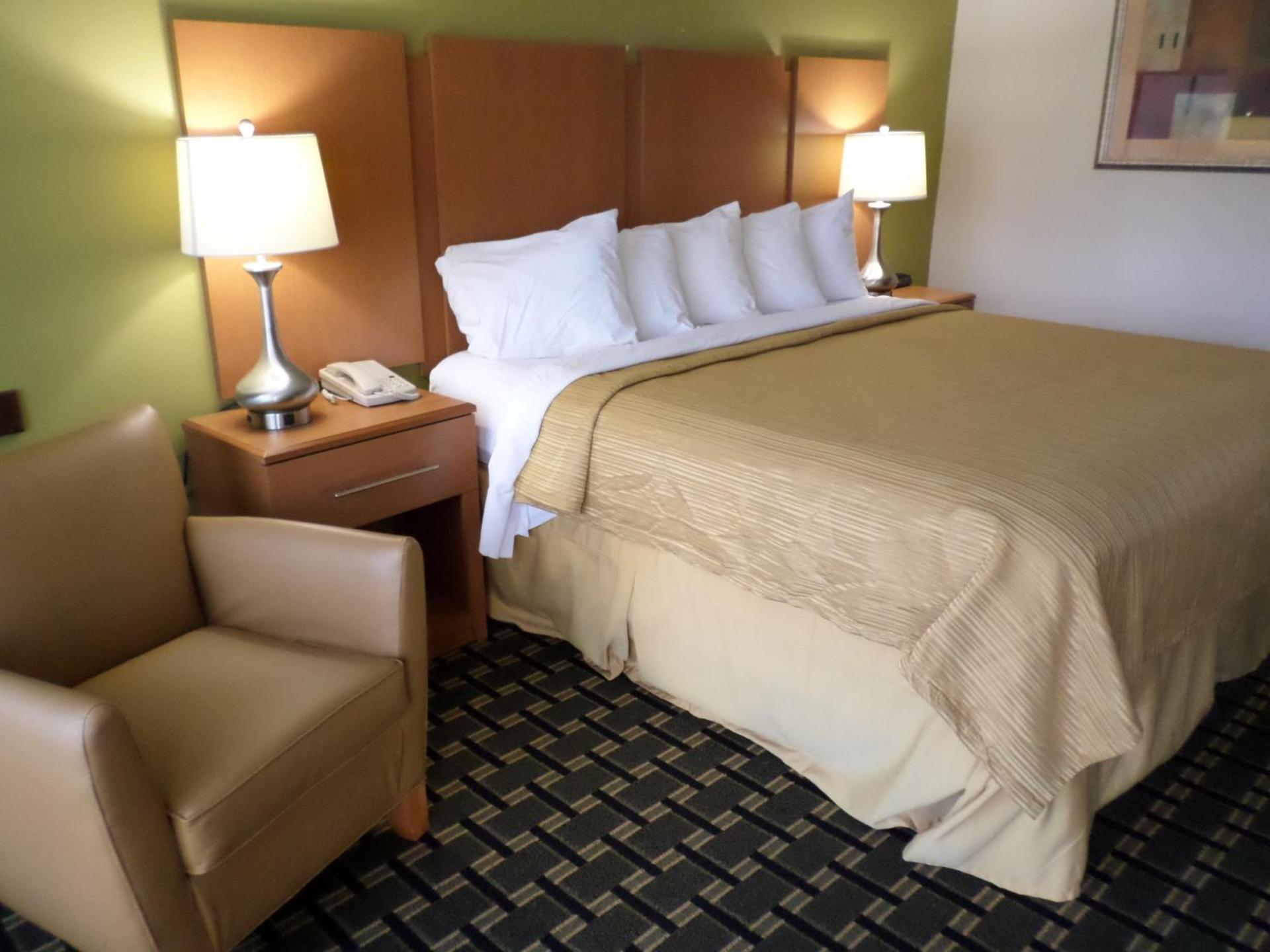 Clarion Inn Southern Pines - Pinehurst photo 29