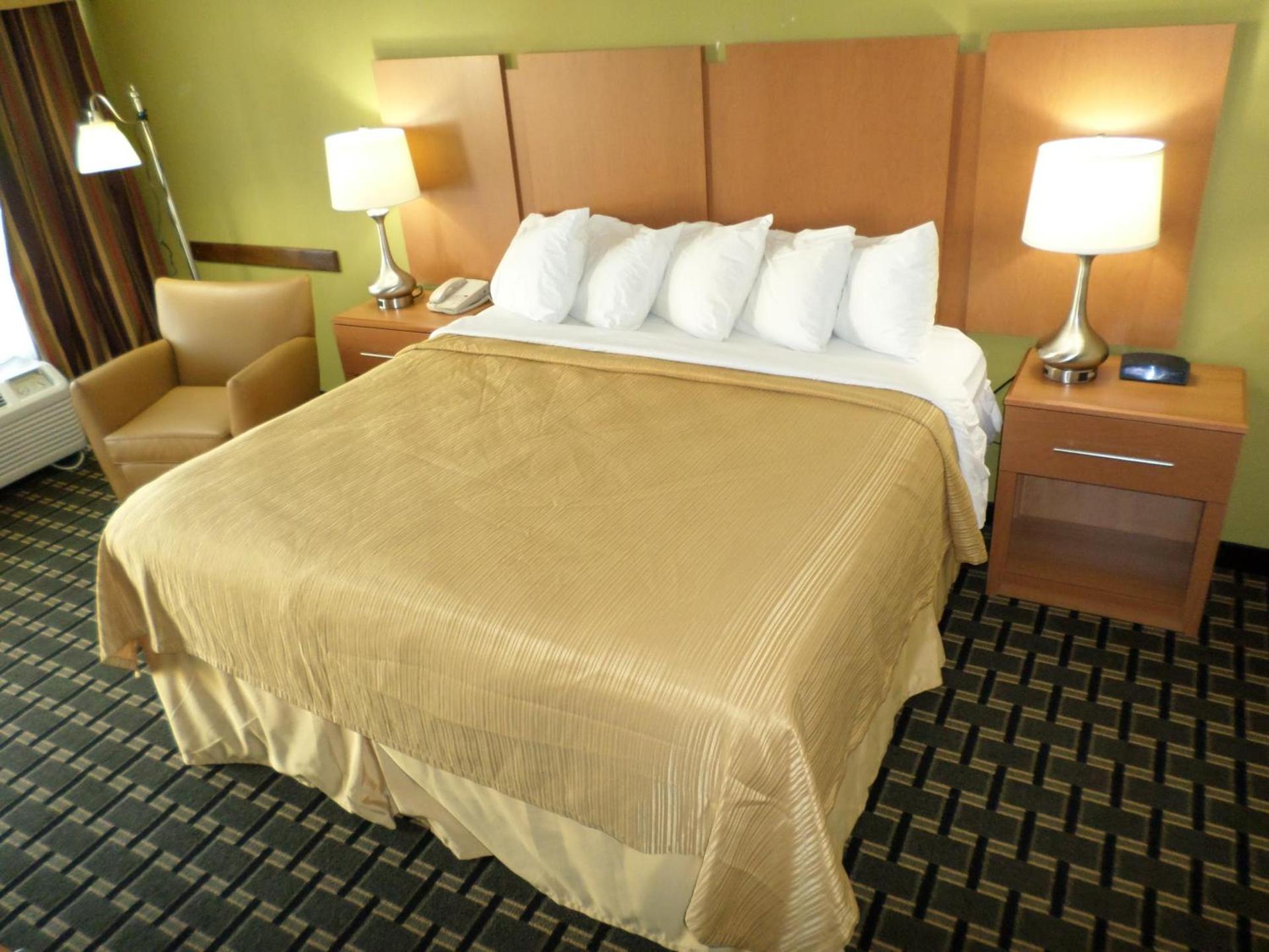 Clarion Inn Southern Pines - Pinehurst photo 28