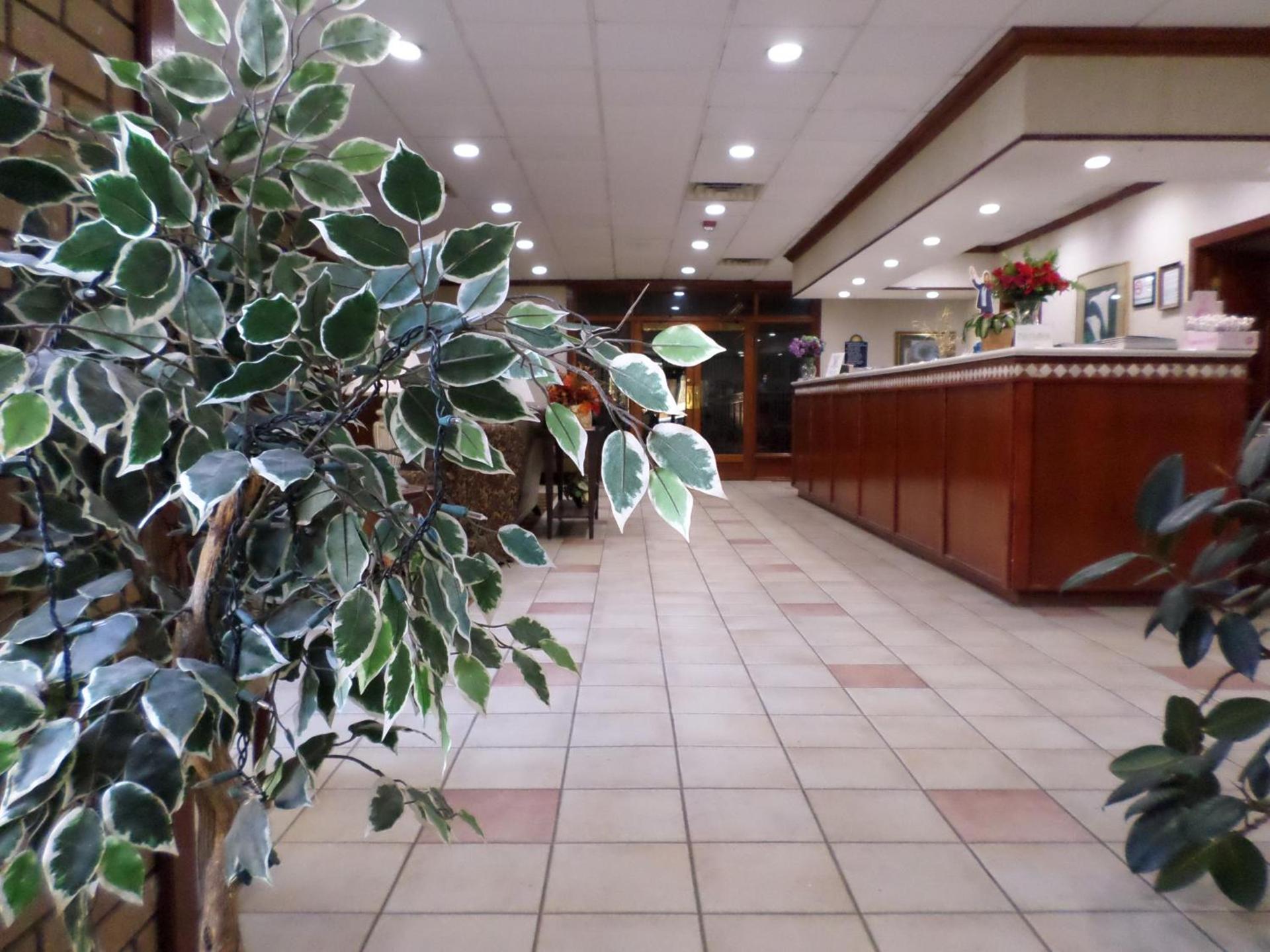 Clarion Inn Southern Pines - Pinehurst photo 26