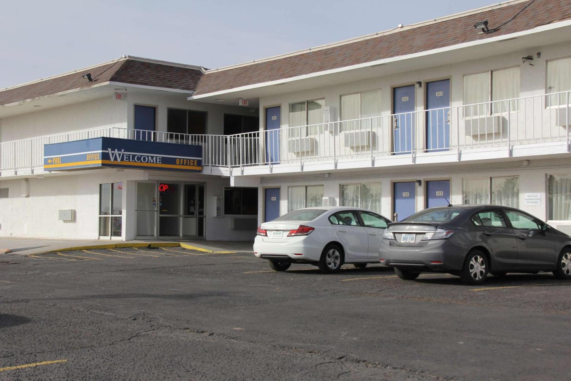 Motel 6-Goodland, KS photo 2