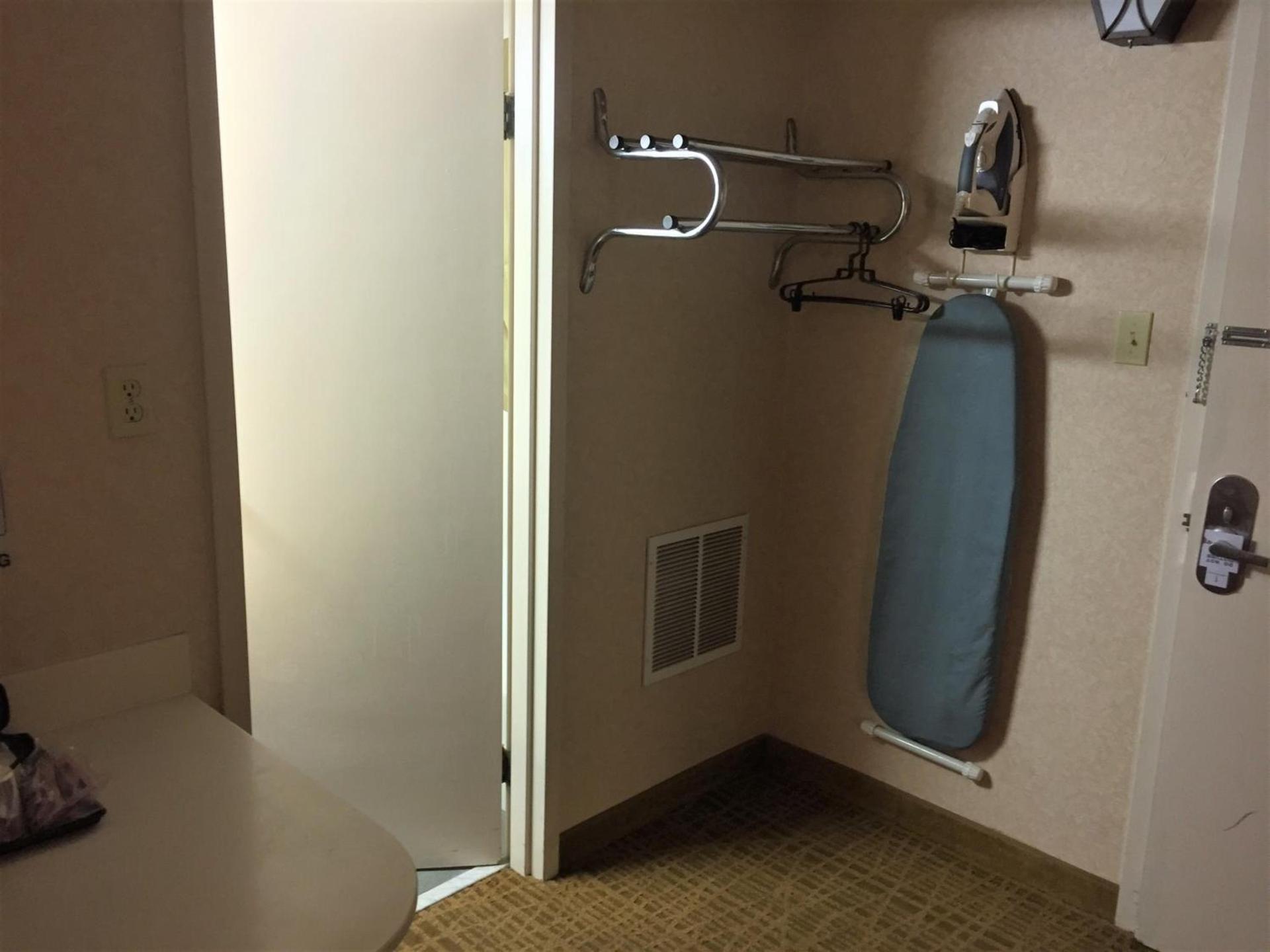 Americas Best Value Inn & Suites-Boise photo 8