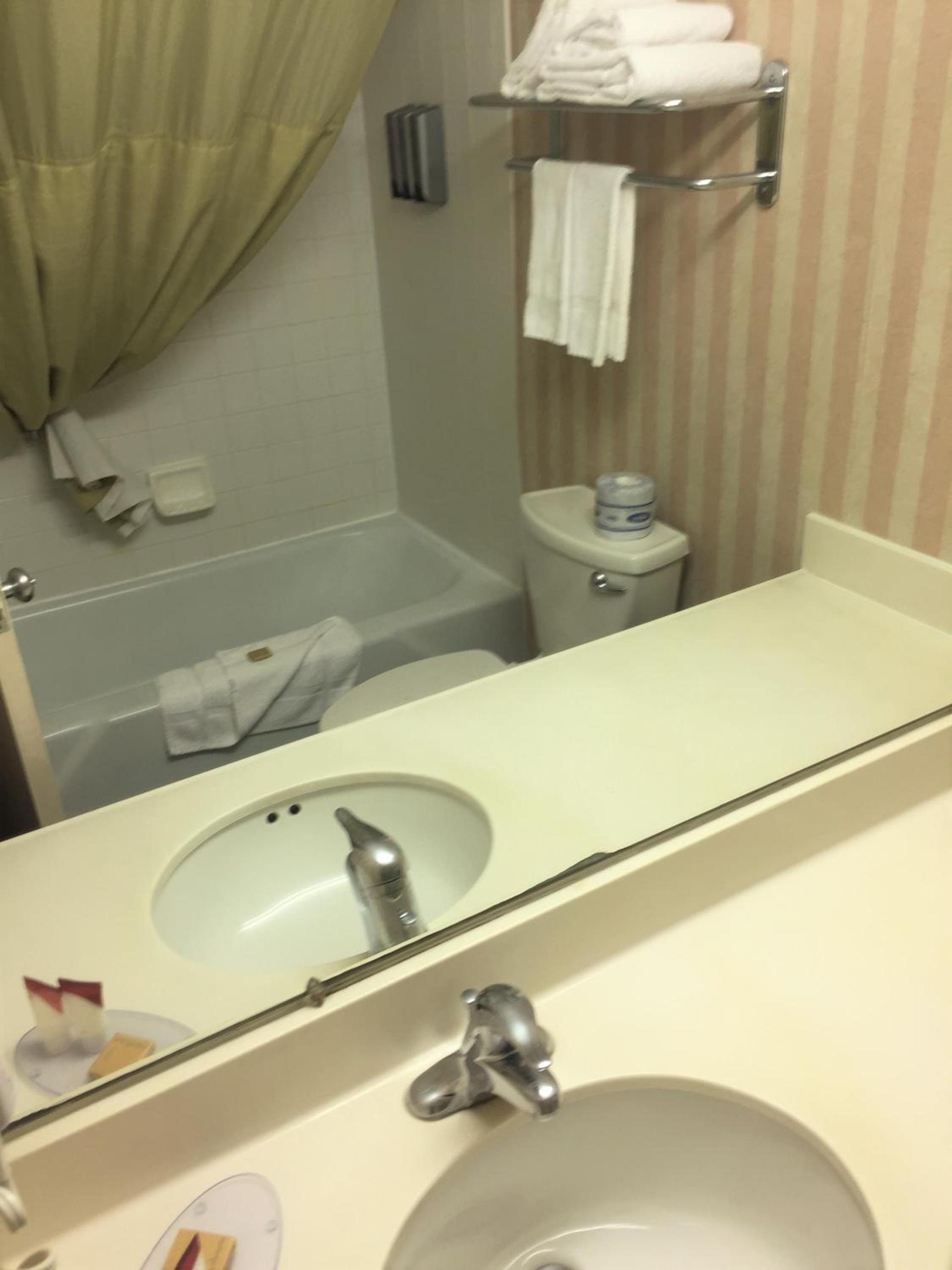 Americas Best Value Inn & Suites-Boise photo 3