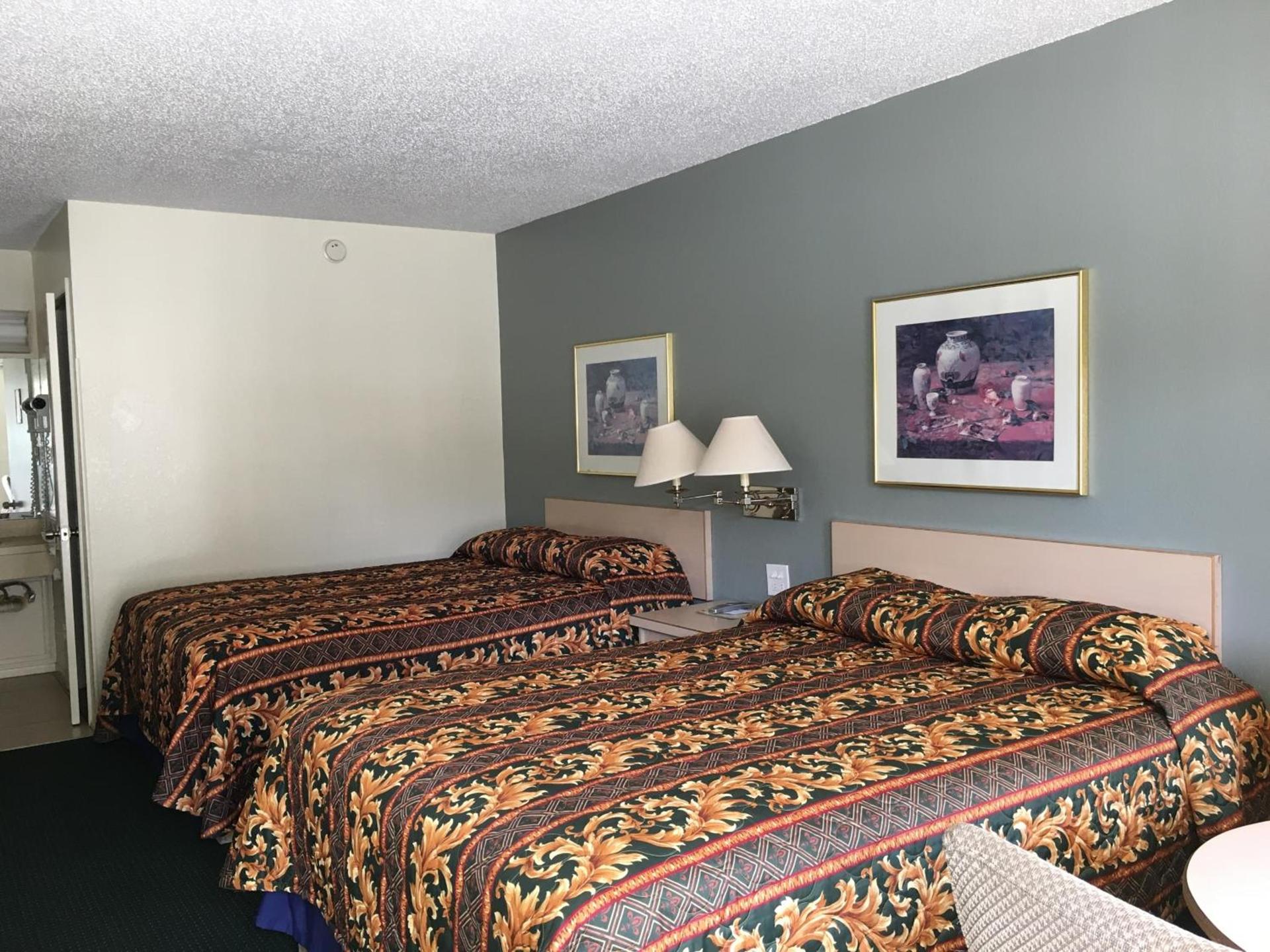 Riviera Motel photo 9