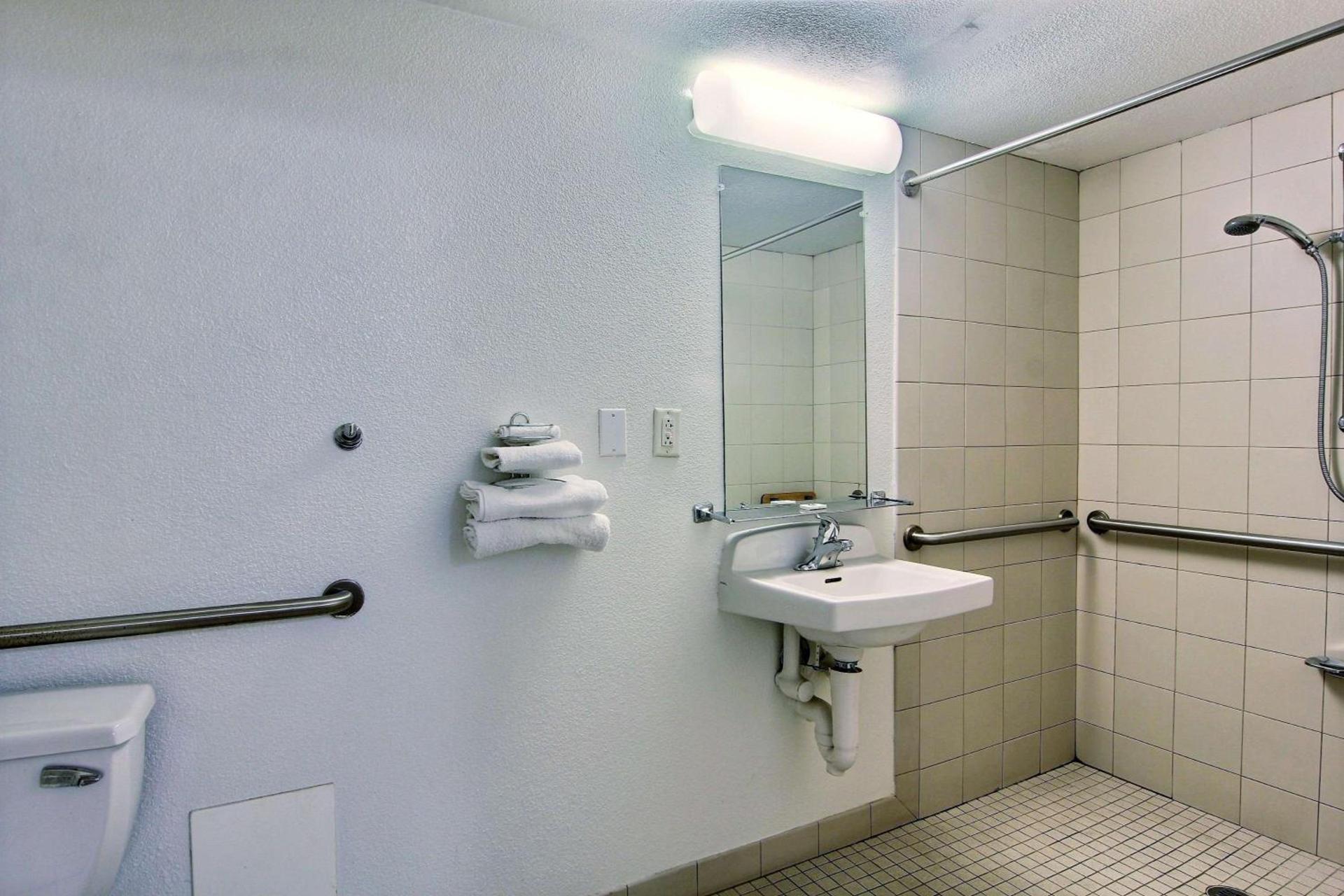 Motel 6-Austin, TX - North Central photo 19