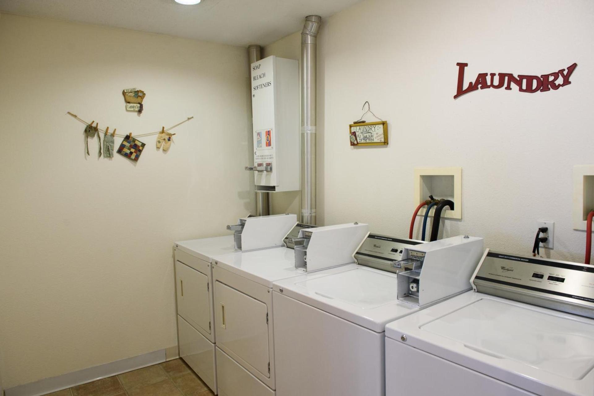 Americas Best Value Inn New Paltz photo 35