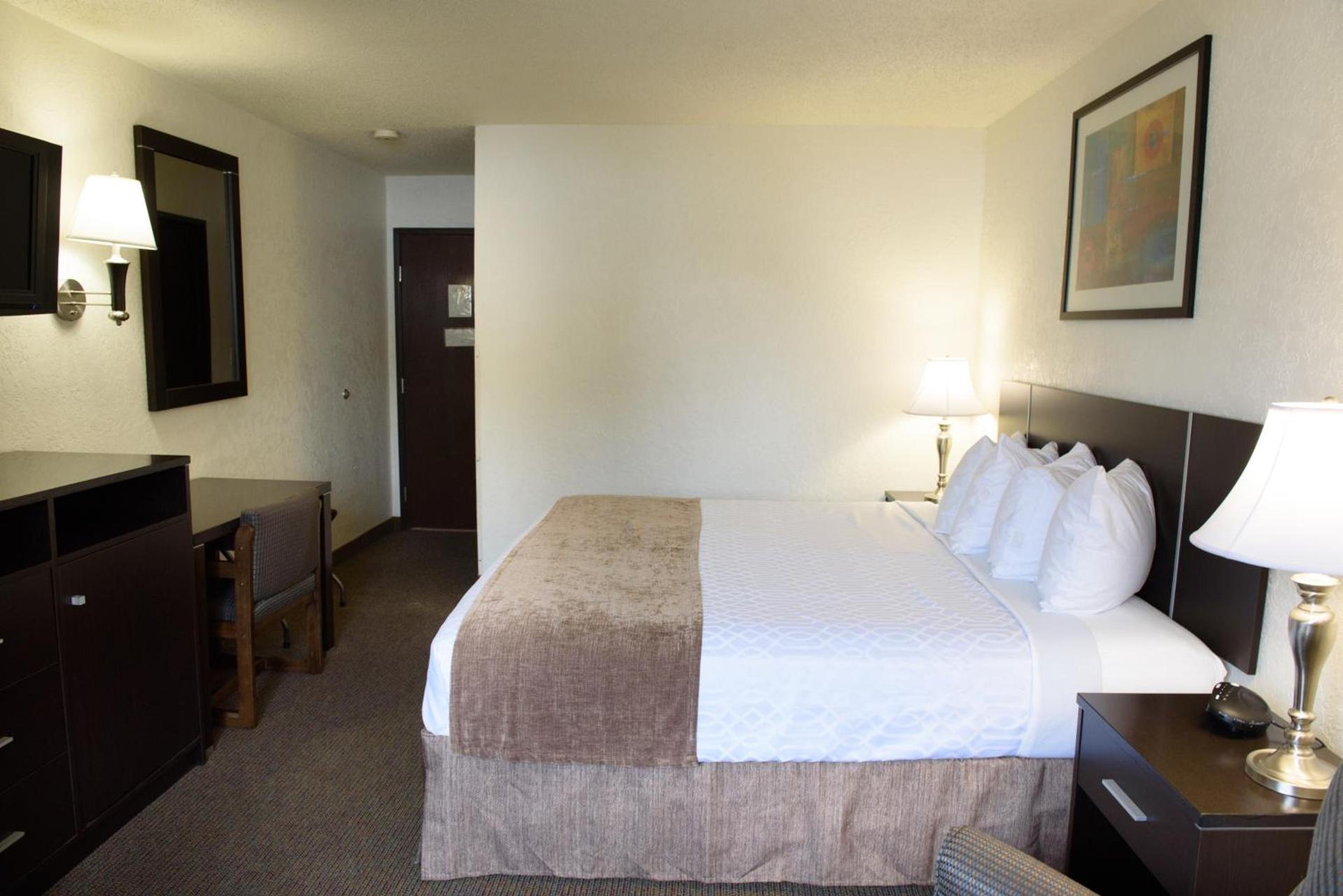 Americas Best Value Inn New Paltz photo 8